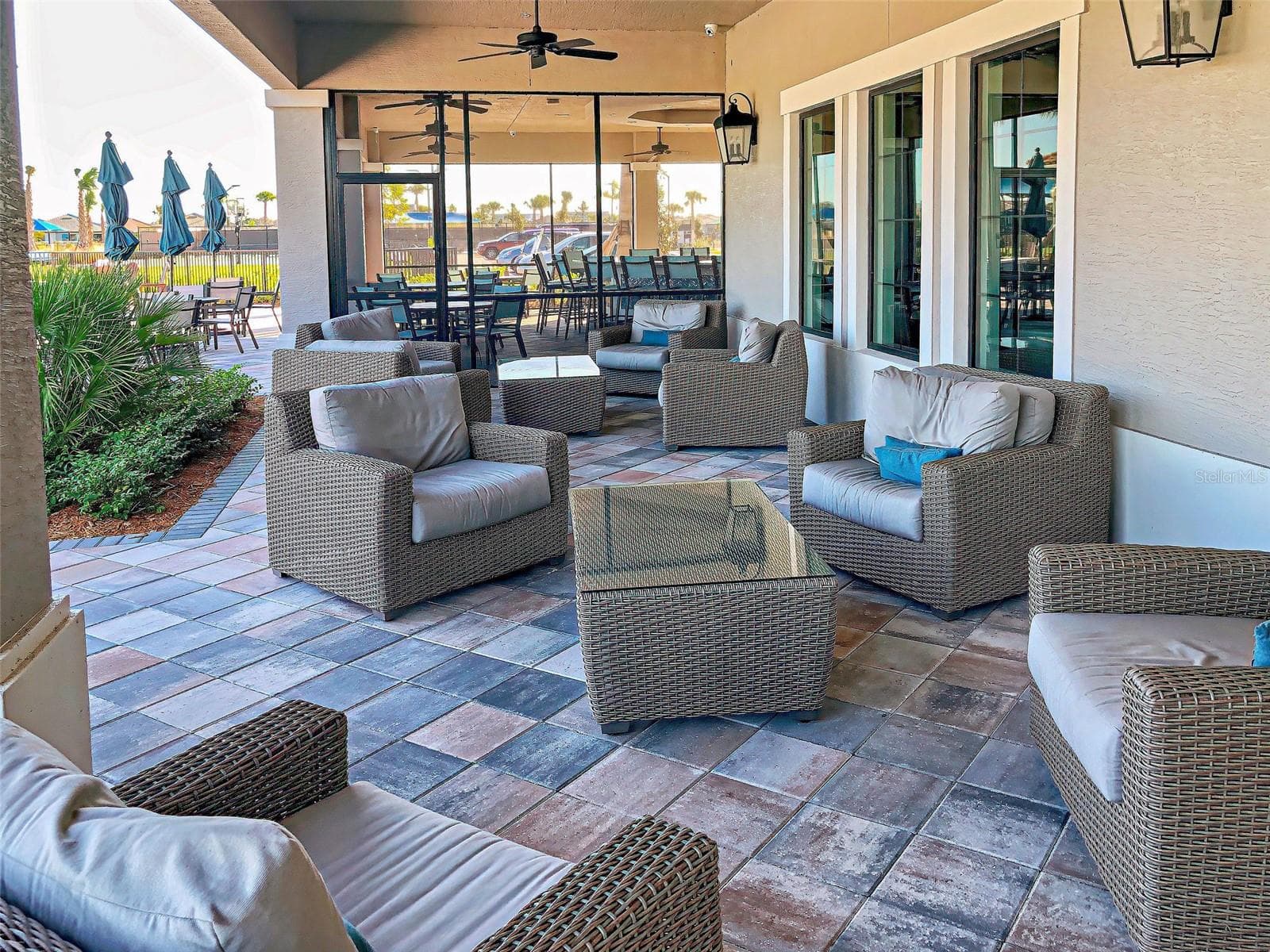 Lounging area - 13825 KARINA ST, VENICE