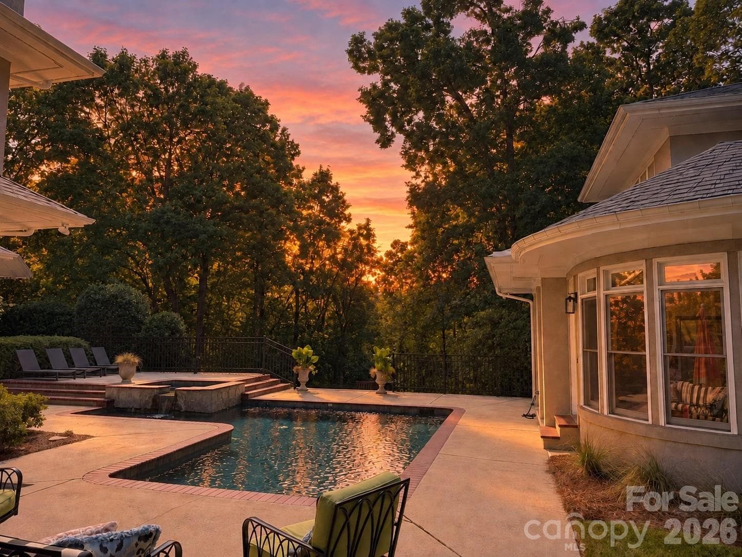 Backyard faces west so beautiful sunset views! - 1901 Cortelyou Road, Charlotte