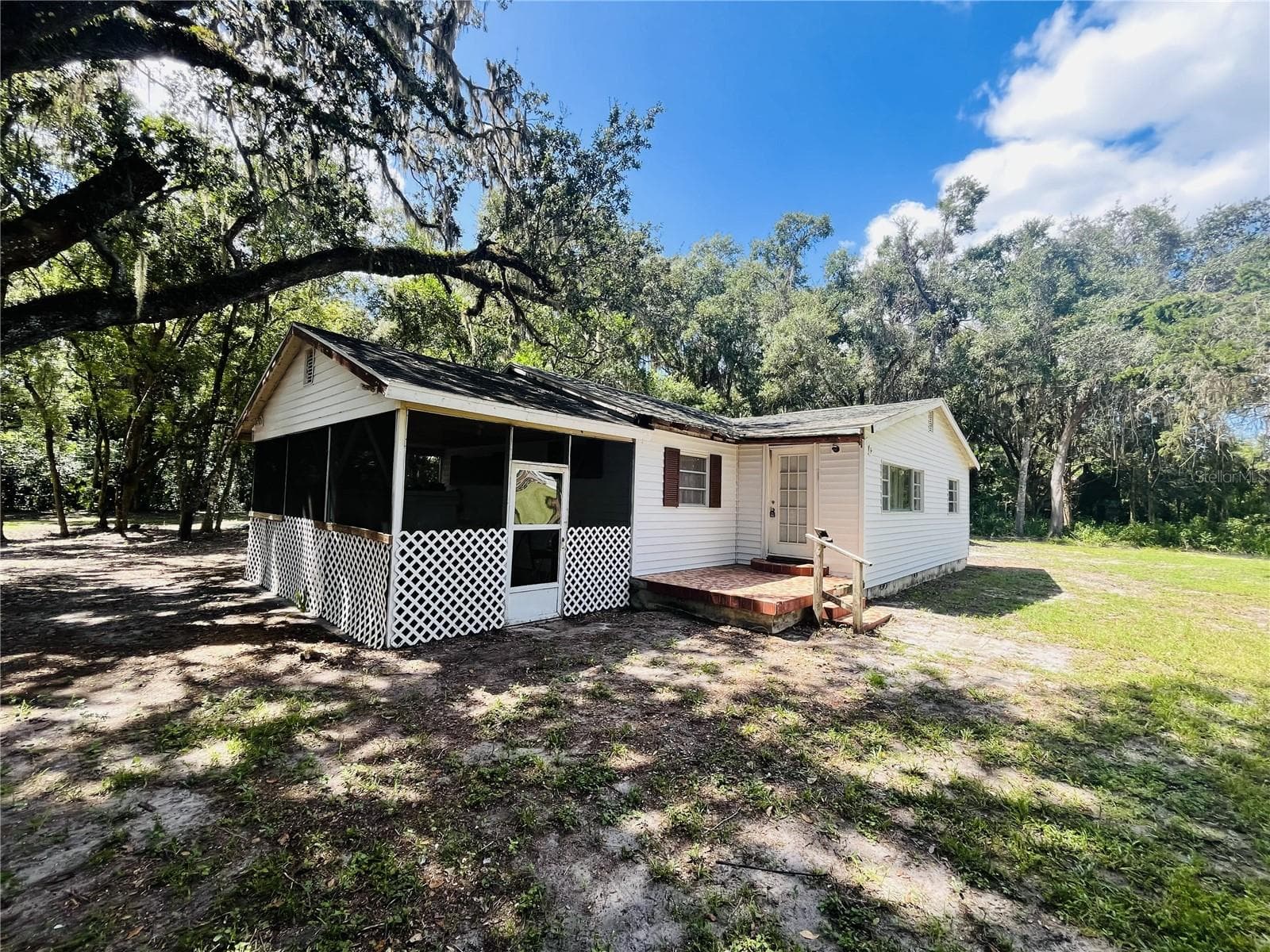 Single Family Residence at 3324 TAYLOR AVE, COLEMAN, photo 2 of 32