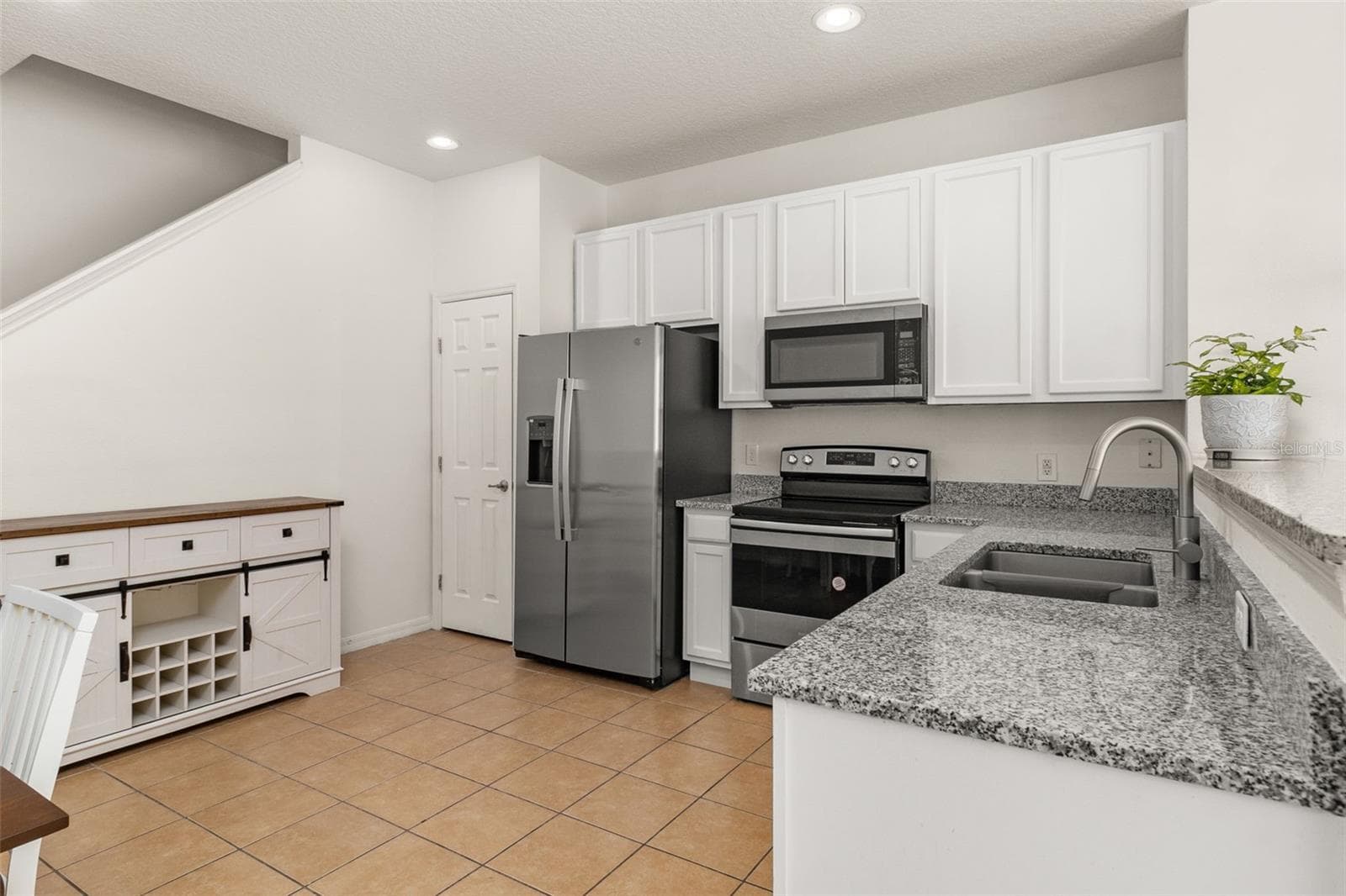 Townhouse at 5315 PARADISE CAY CIR, KISSIMMEE, photo 8 of 52