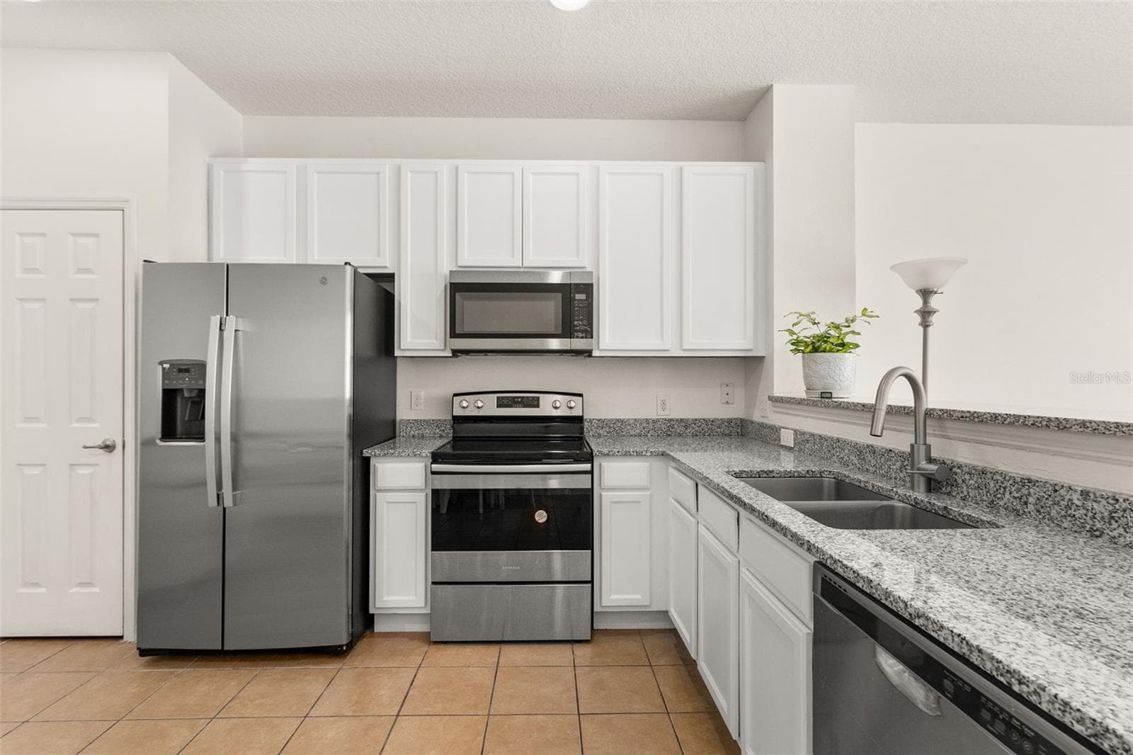 Townhouse at 5315 PARADISE CAY CIR, KISSIMMEE, photo 9 of 52