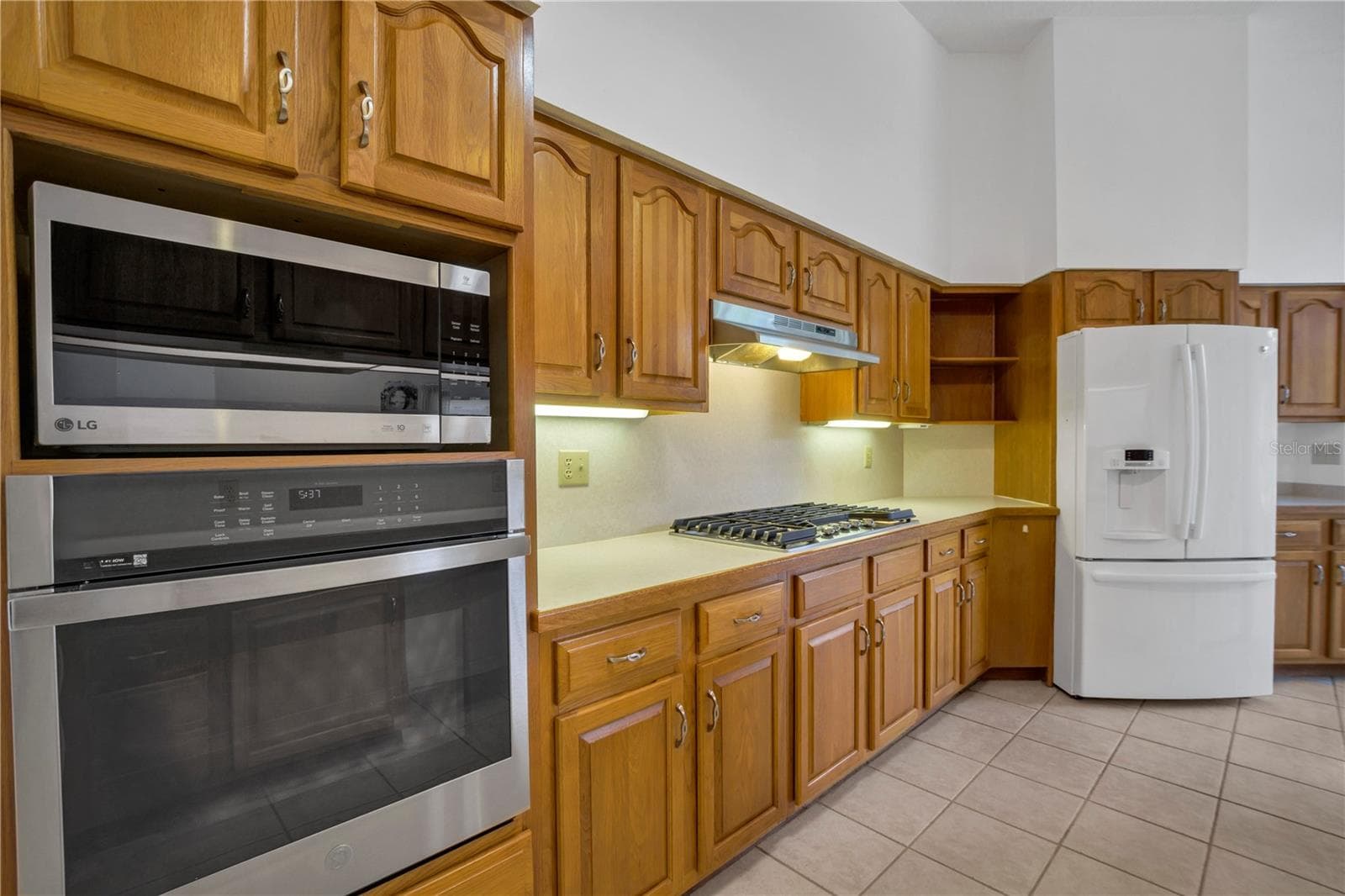 Single Family Residence at 742 SANTA MARIA DR, WINTER HAVEN, photo 24 of 59