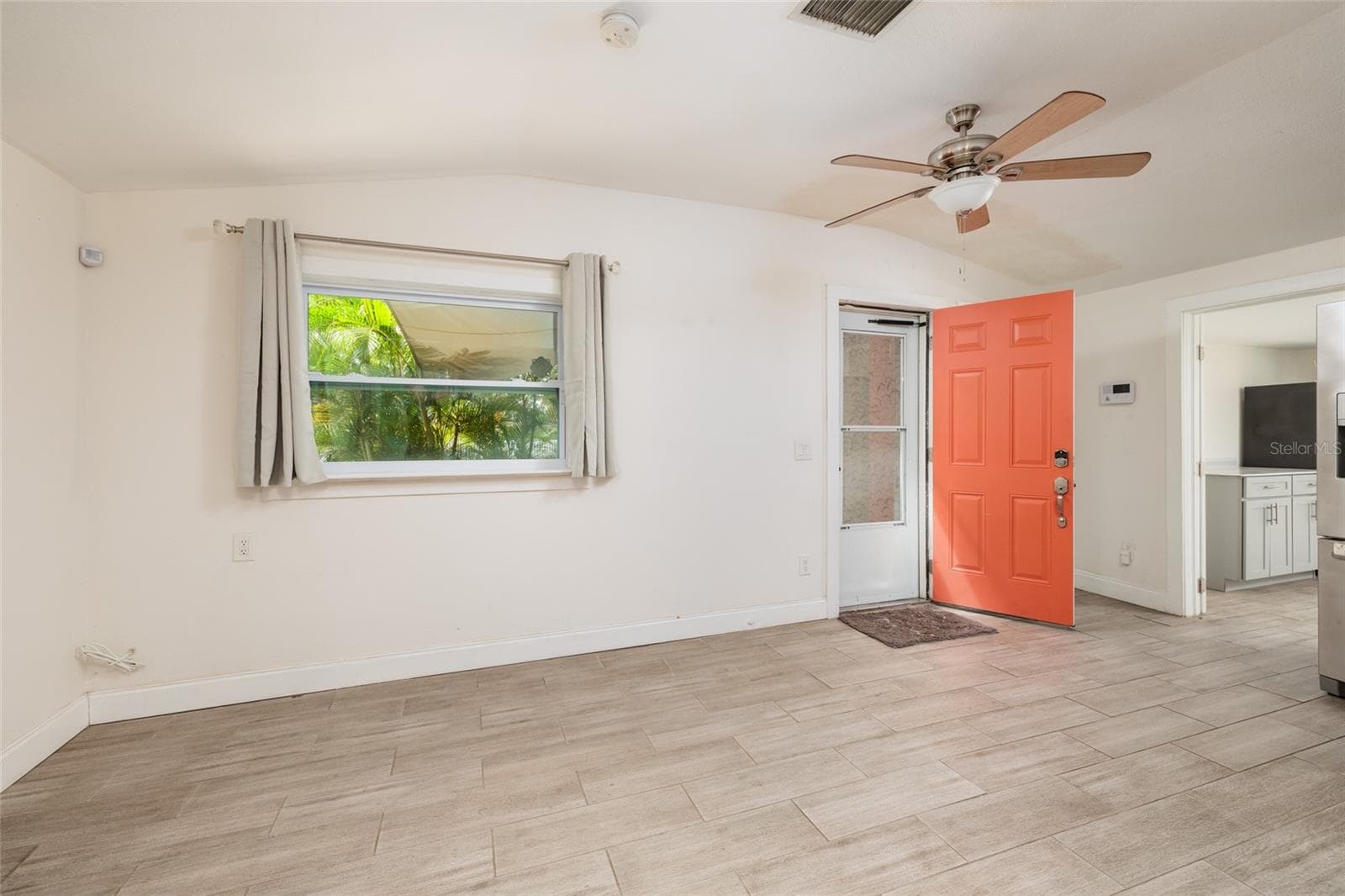 Single Family Residence at 1903 30TH AVE N, ST PETERSBURG, photo 9 of 33