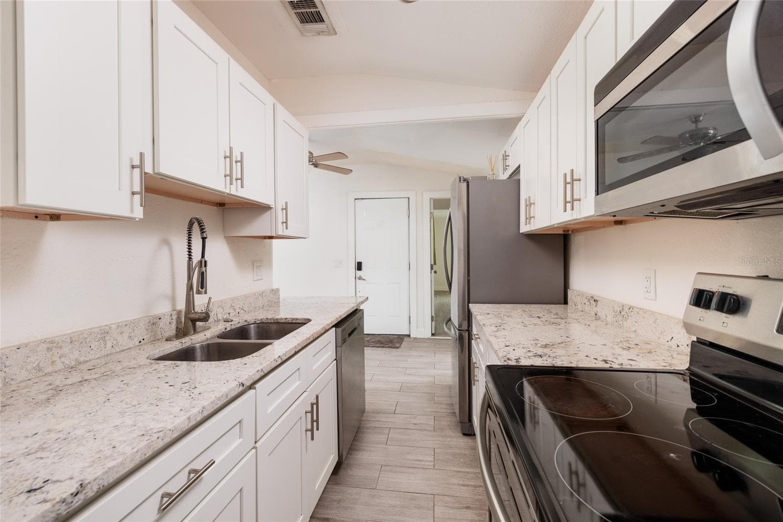 Single Family Residence at 1903 30TH AVE N, ST PETERSBURG, photo 13 of 33