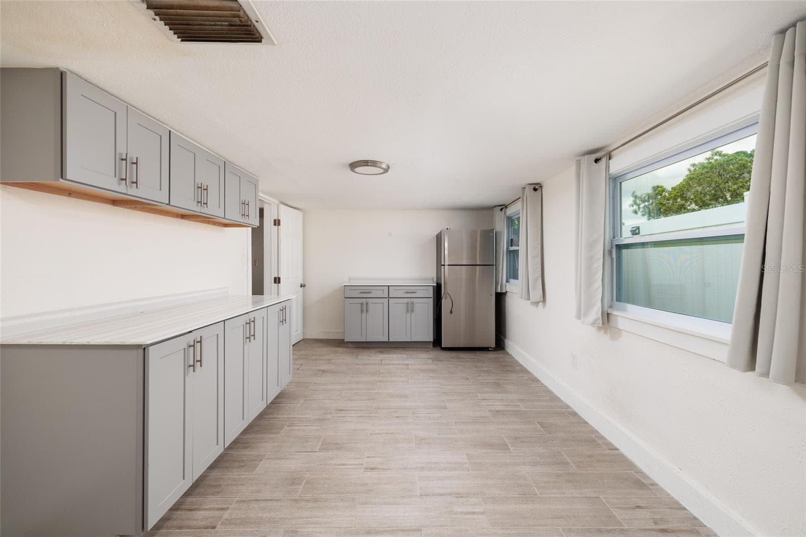 Single Family Residence at 1903 30TH AVE N, ST PETERSBURG, photo 16 of 33
