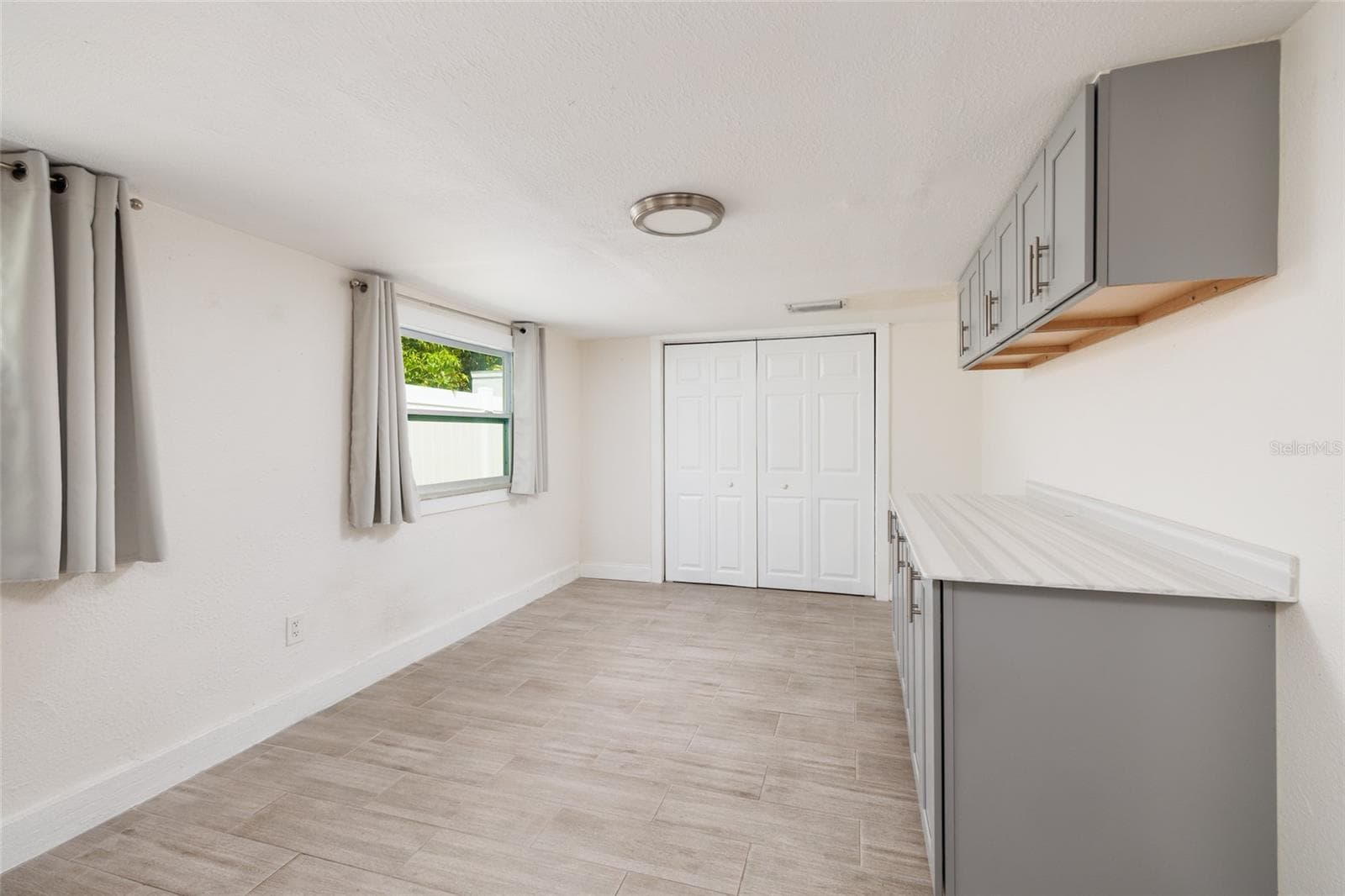 Single Family Residence at 1903 30TH AVE N, ST PETERSBURG, photo 17 of 33