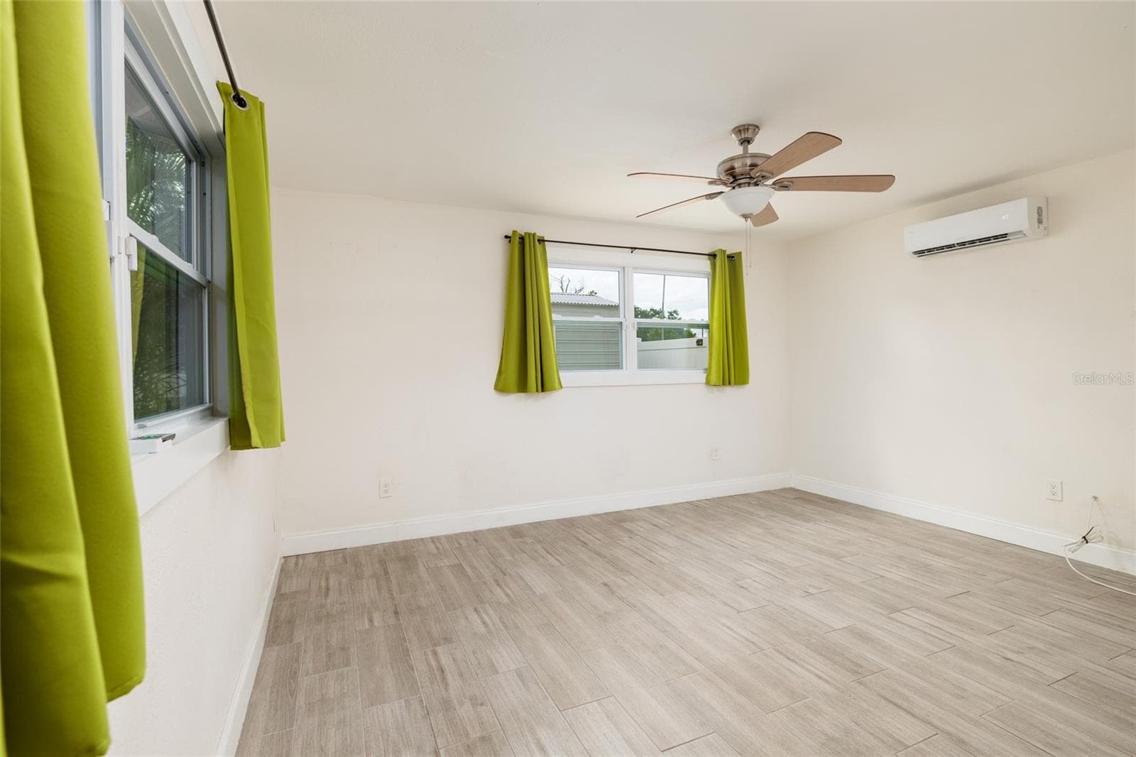 Single Family Residence at 1903 30TH AVE N, ST PETERSBURG, photo 20 of 33