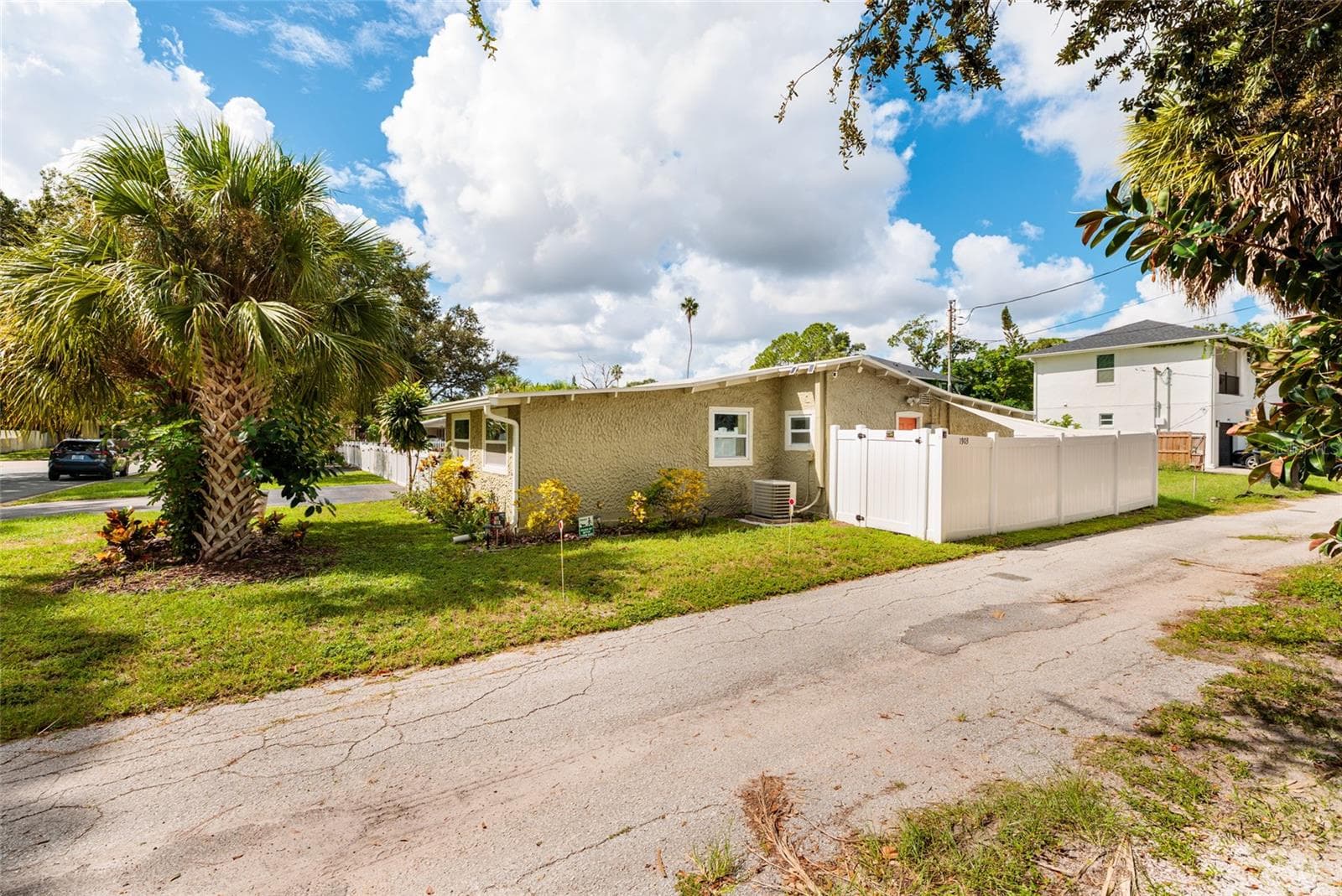 Single Family Residence at 1903 30TH AVE N, ST PETERSBURG, photo 29 of 33