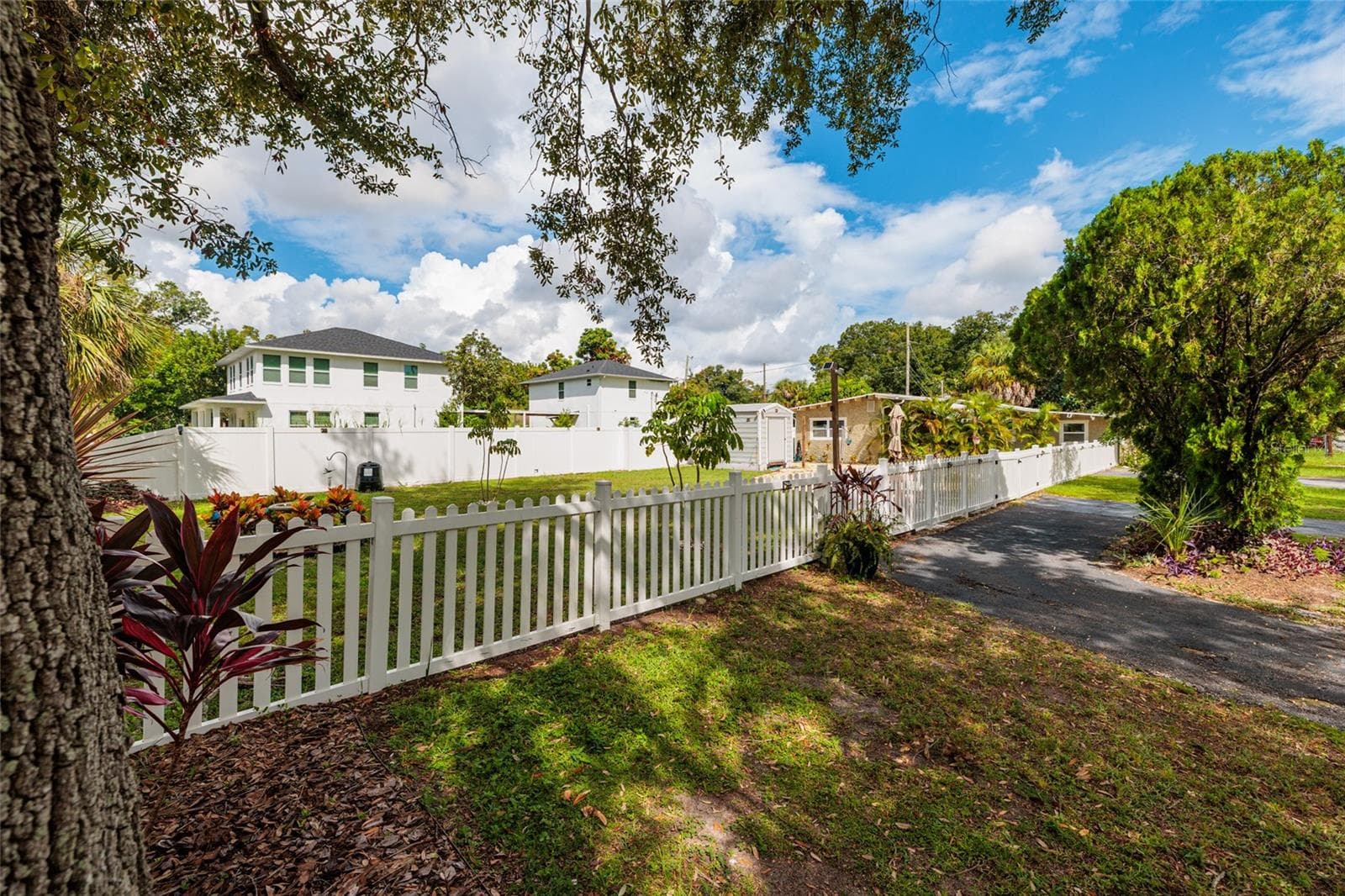 Single Family Residence at 1903 30TH AVE N, ST PETERSBURG, photo 32 of 33