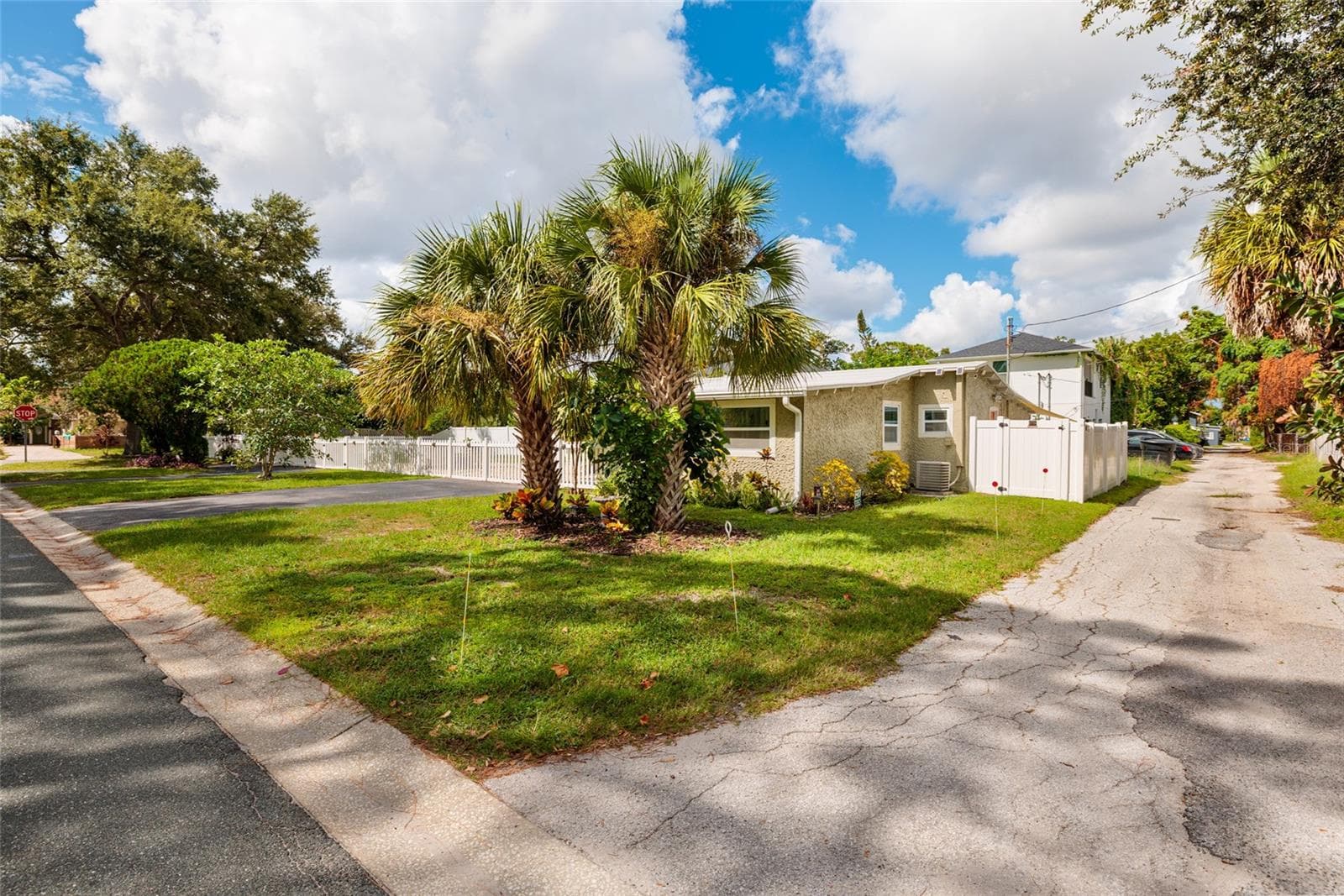 Single Family Residence at 1903 30TH AVE N, ST PETERSBURG, photo 33 of 33