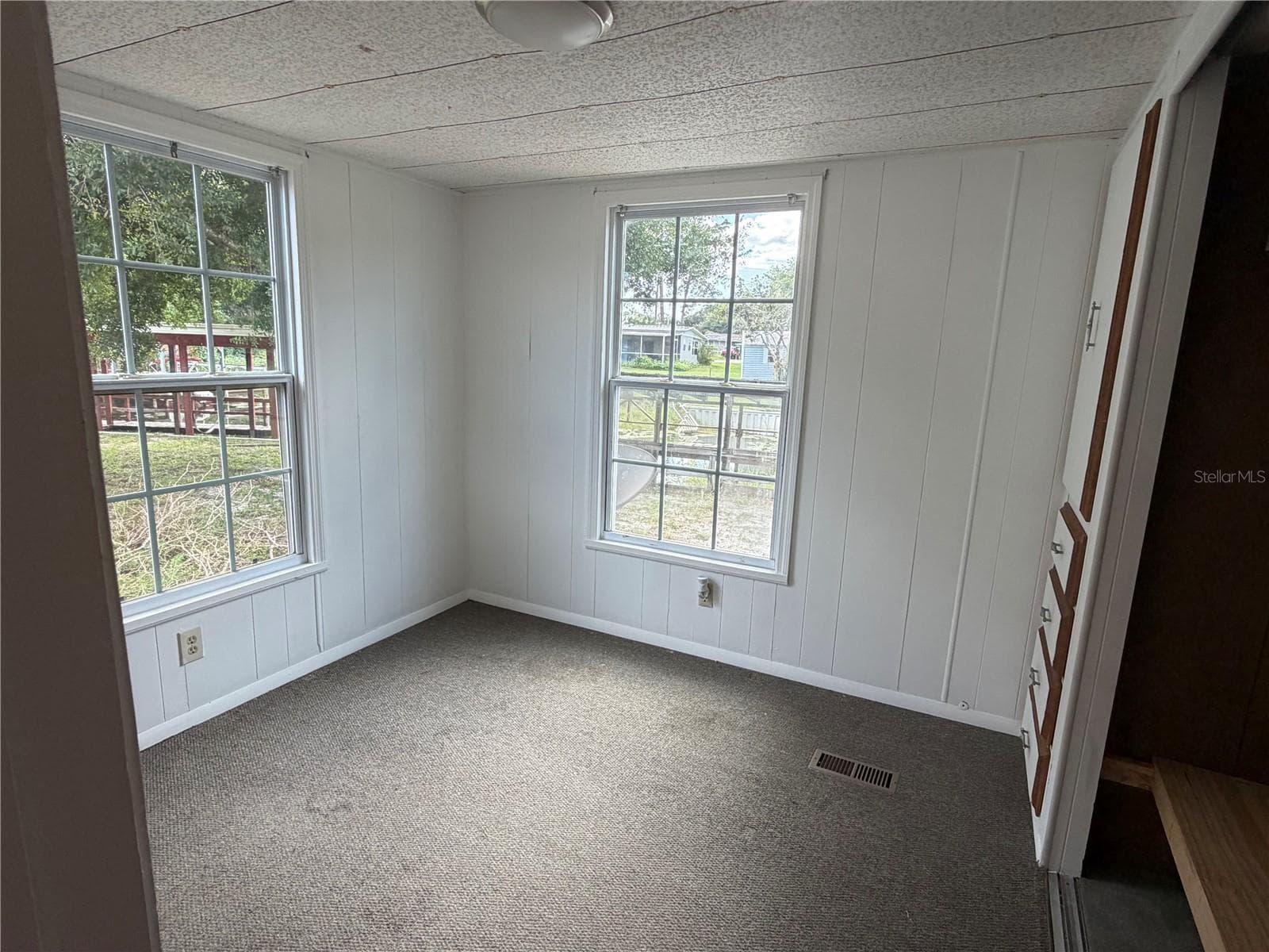 Front bedroom - 26143 ROSE LN, ASTATULA