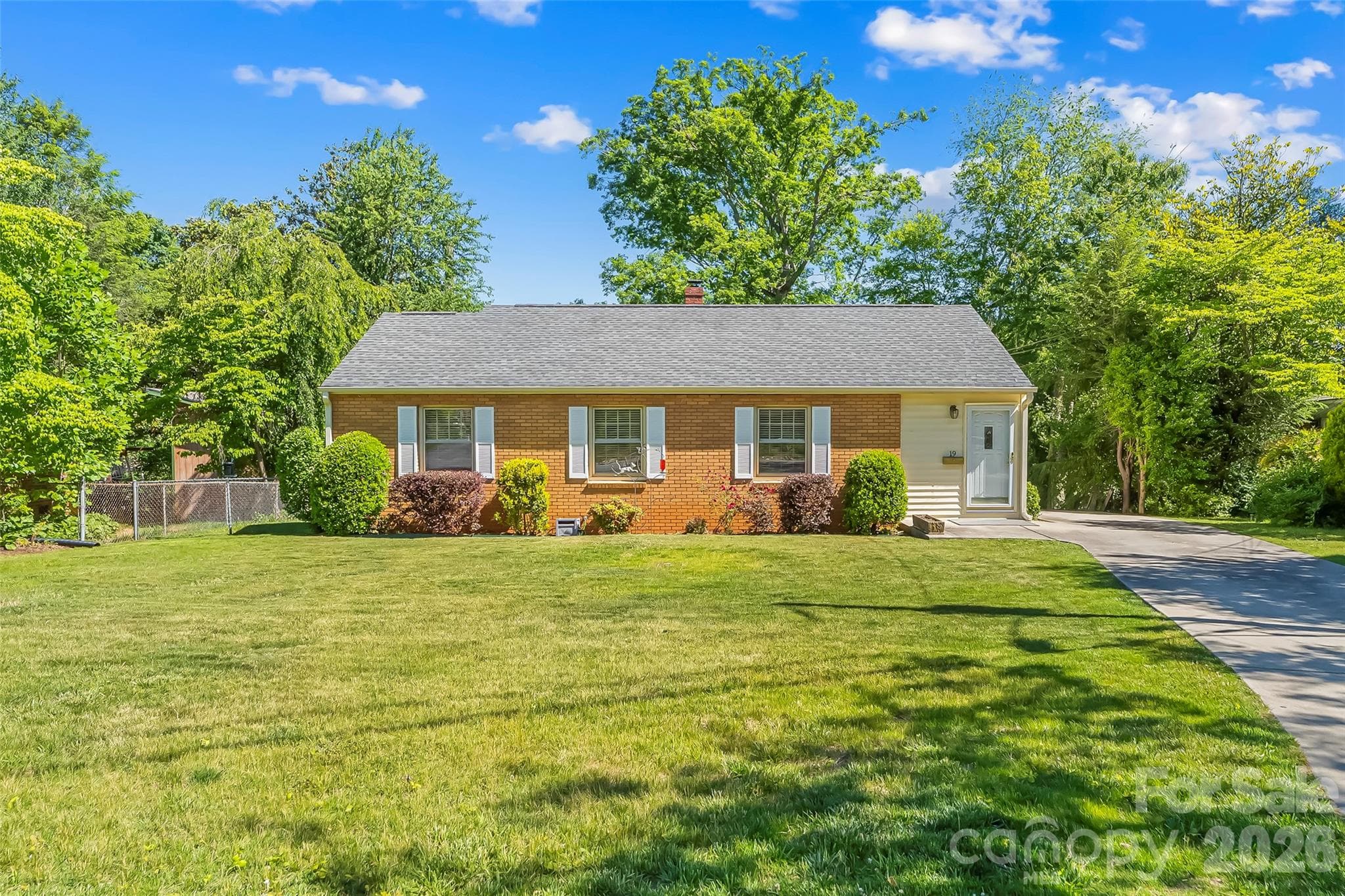 Single Family Residence at 19 Wilburn Road, Asheville, photo 3 of 30