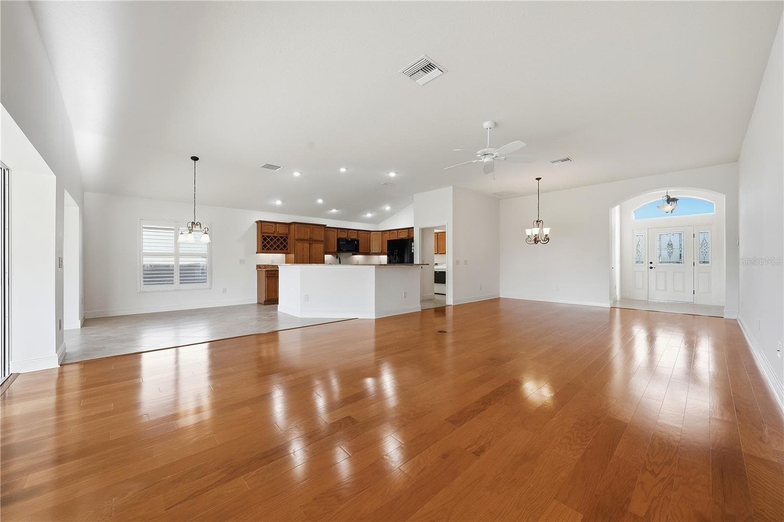 Single Family Residence at 1102 ALLAIRE LOOP, THE VILLAGES, photo 12 of 52