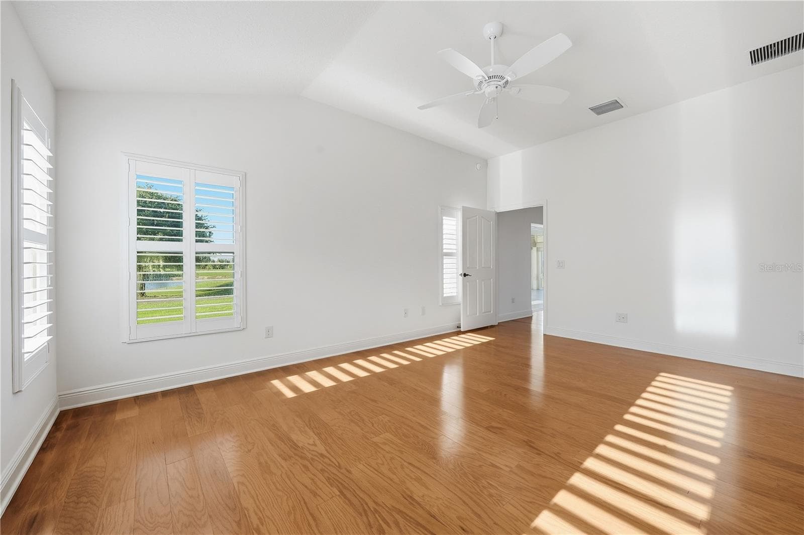 Single Family Residence at 1102 ALLAIRE LOOP, THE VILLAGES, photo 19 of 52