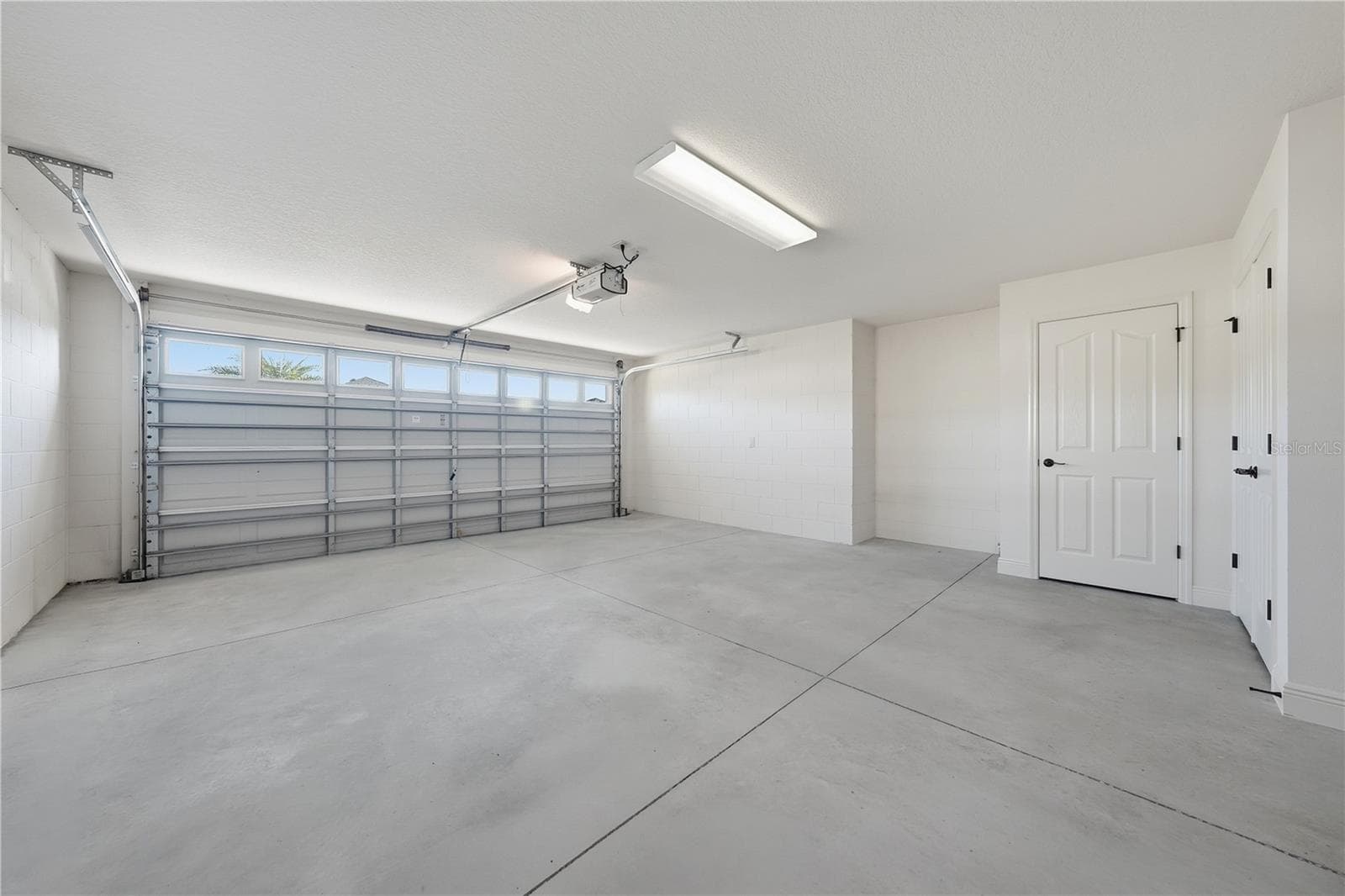 Single Family Residence at 1102 ALLAIRE LOOP, THE VILLAGES, photo 28 of 52