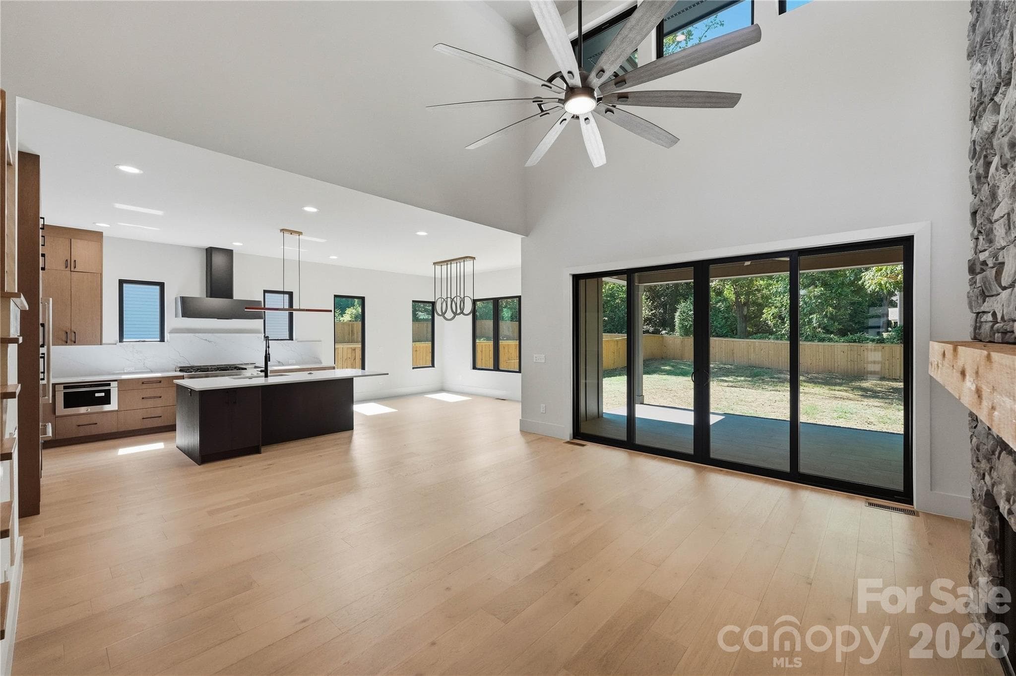 Single Family Residence at 1433 N Sharon Amity Road, Charlotte, photo 5 of 42