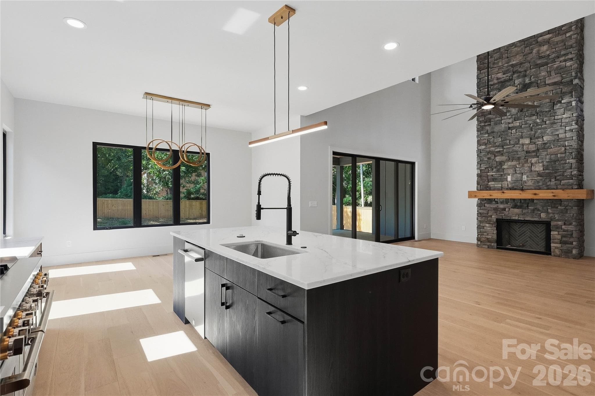Single Family Residence at 1433 N Sharon Amity Road, Charlotte, photo 9 of 42