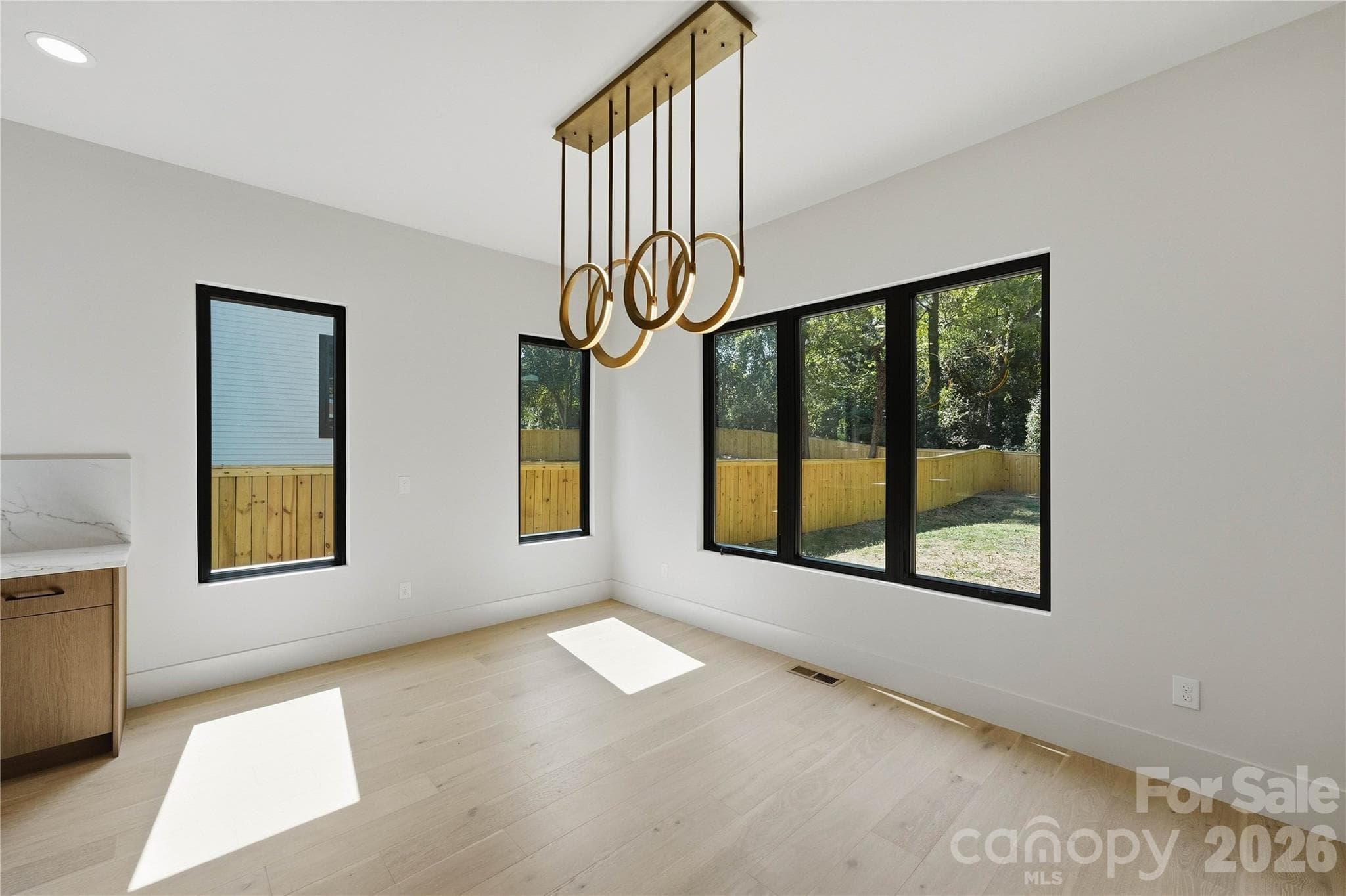 Single Family Residence at 1433 N Sharon Amity Road, Charlotte, photo 11 of 42