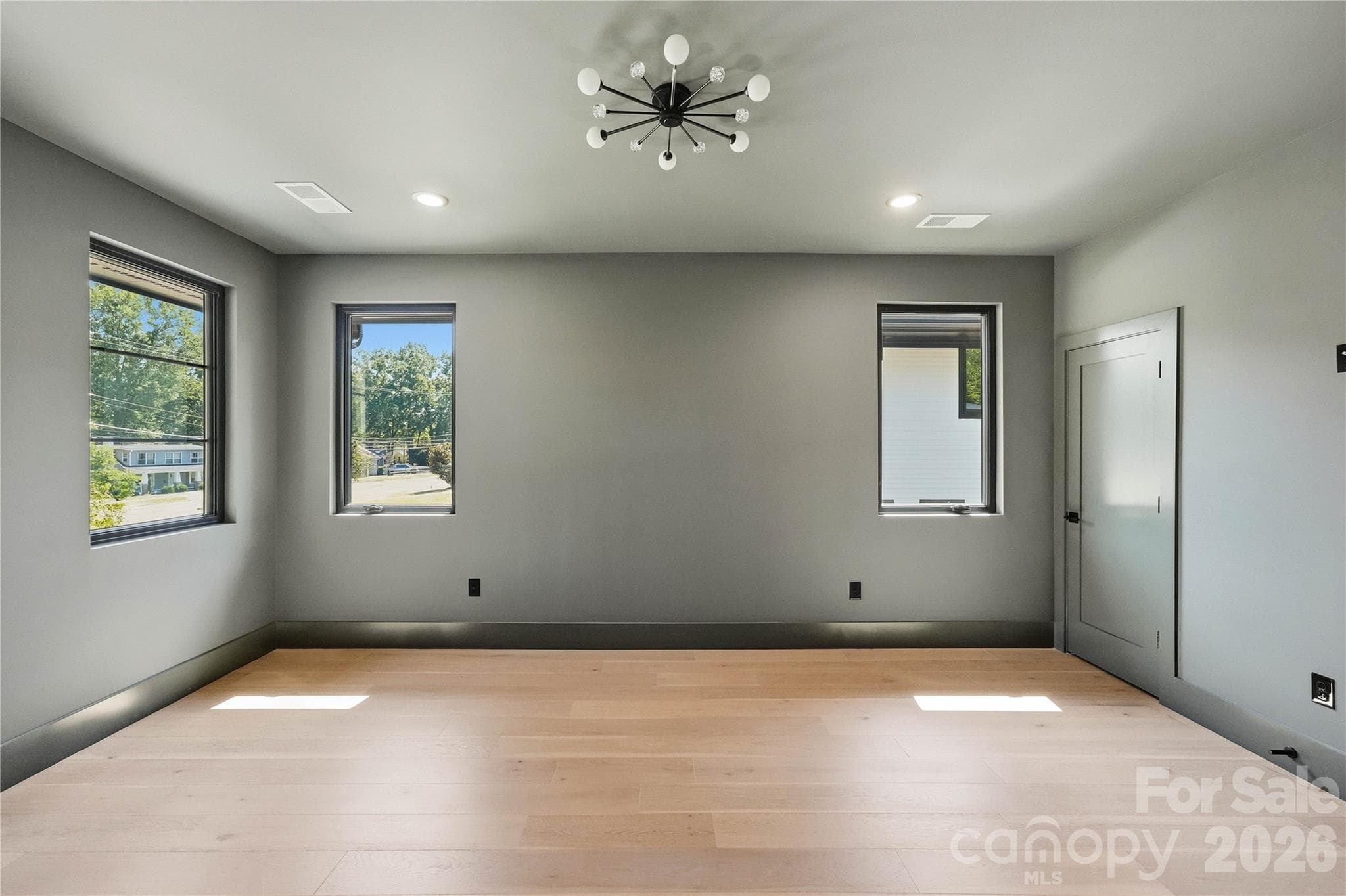 Single Family Residence at 1433 N Sharon Amity Road, Charlotte, photo 28 of 42