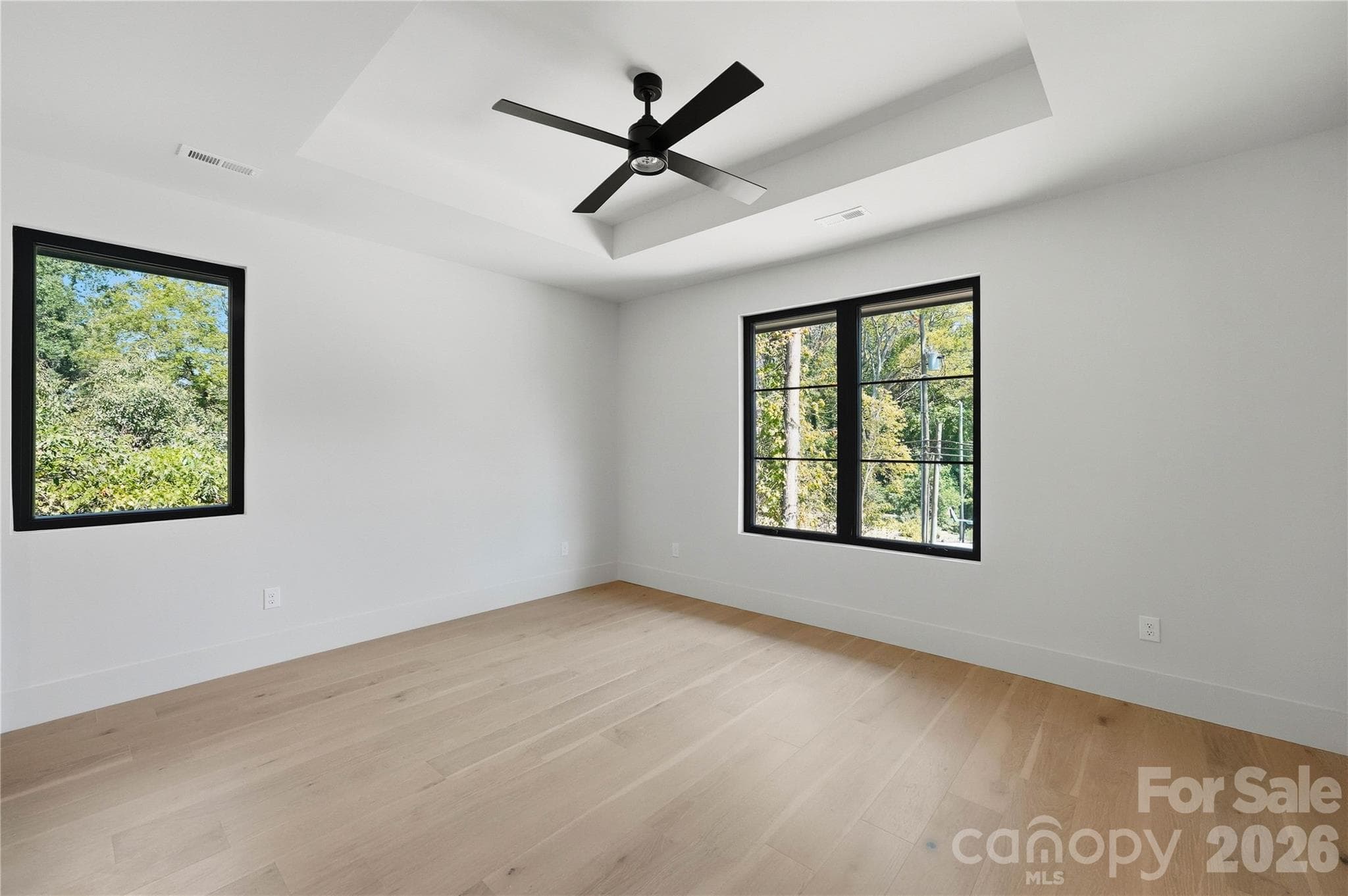 Single Family Residence at 1433 N Sharon Amity Road, Charlotte, photo 29 of 42