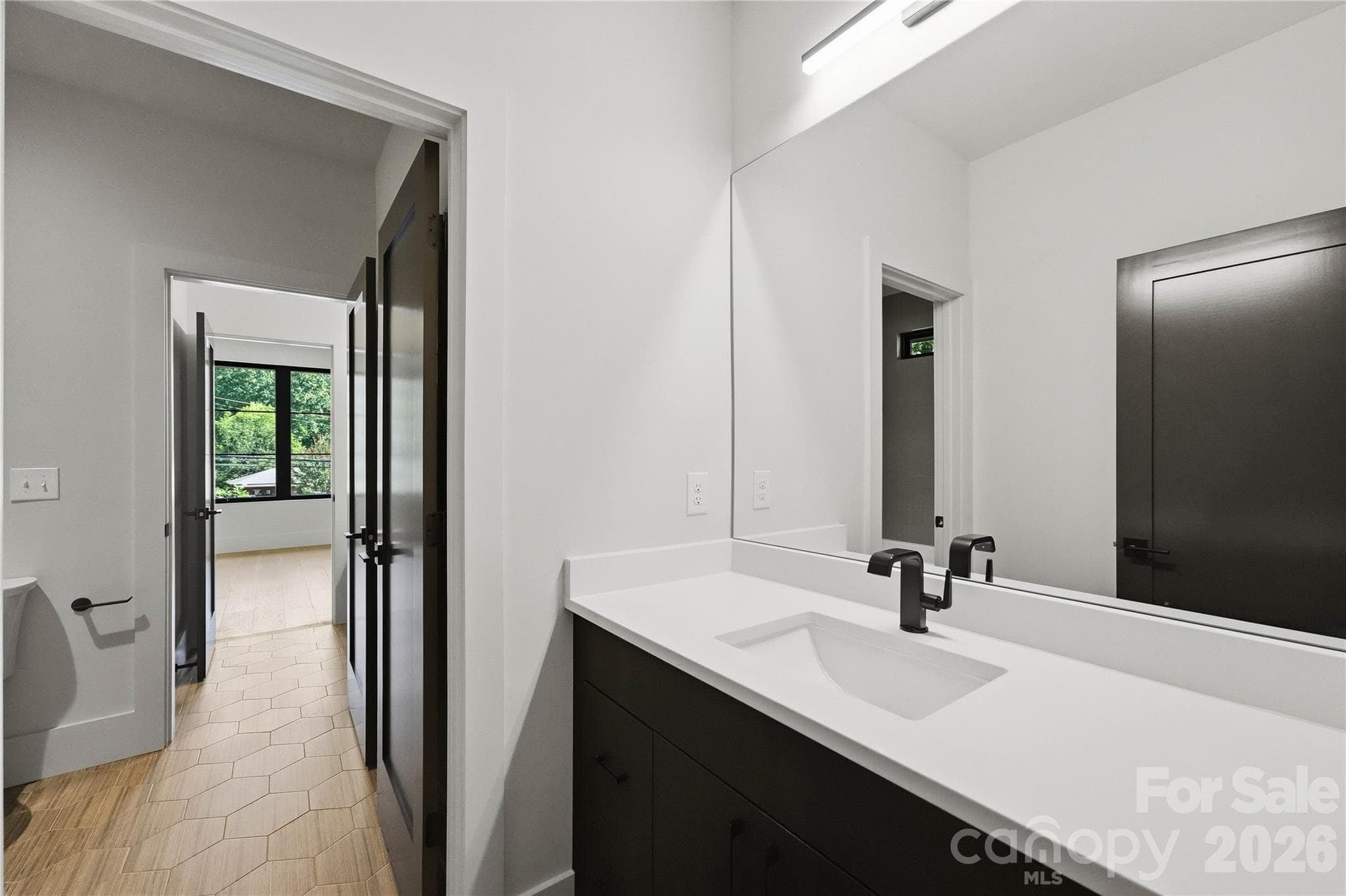 Single Family Residence at 1433 N Sharon Amity Road, Charlotte, photo 30 of 42