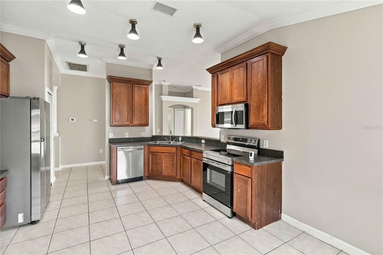 Single Family Residence at 12321 ADVENTURE DR, RIVERVIEW, photo 8 of 48