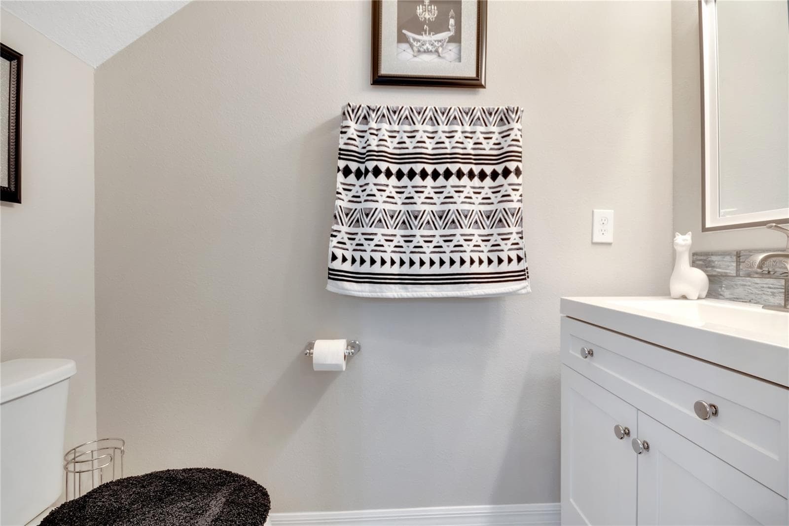 half bath - 3725 PLAINVIEW DR, ORLANDO