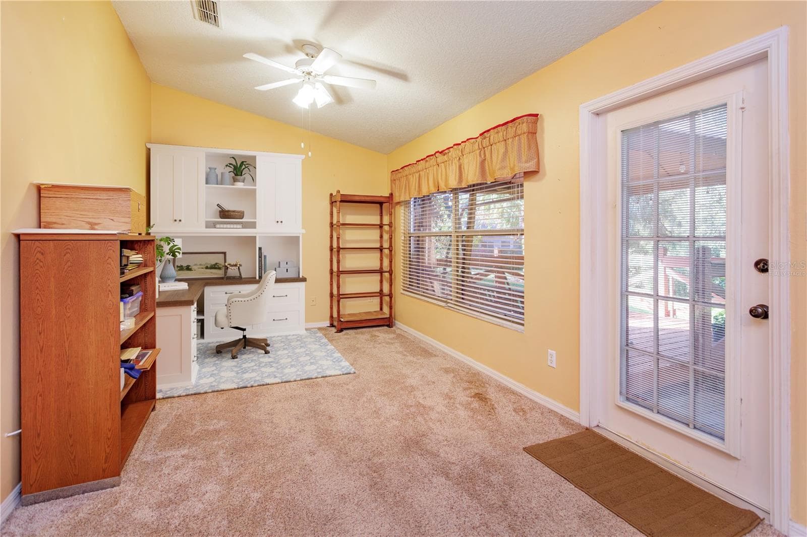 Virtually staged Office - 25845 GLEN EAGLE DR, LEESBURG