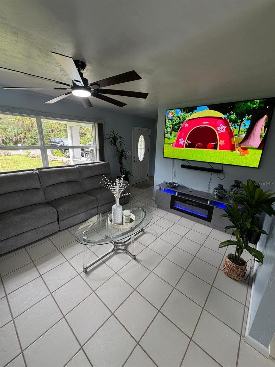 Single Family Residence at 704 CLEVELAND AVE, LEHIGH ACRES, photo 11 of 50
