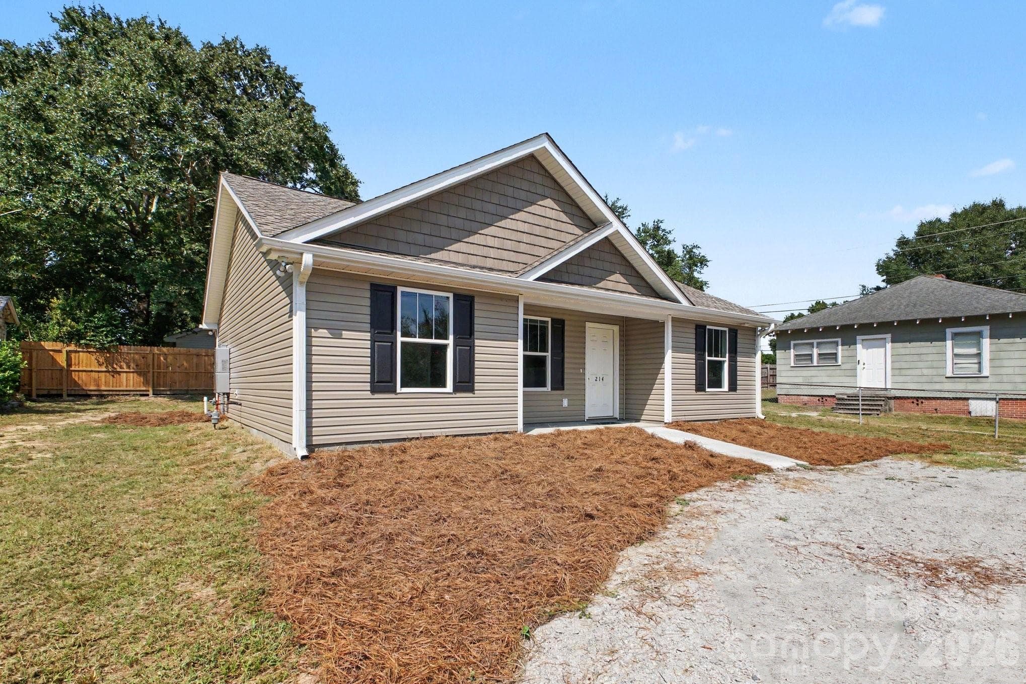 Single Family Residence at 214 W 3rd Street, Kershaw, photo 4 of 25