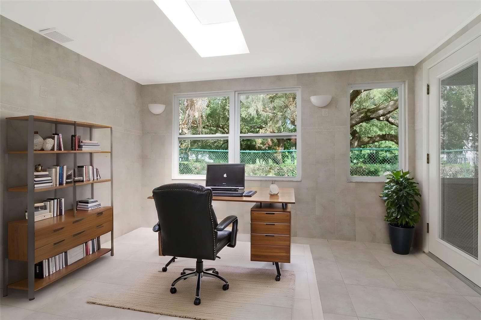 Sunroom - 1967 BECKETT LAKE DR, CLEARWATER