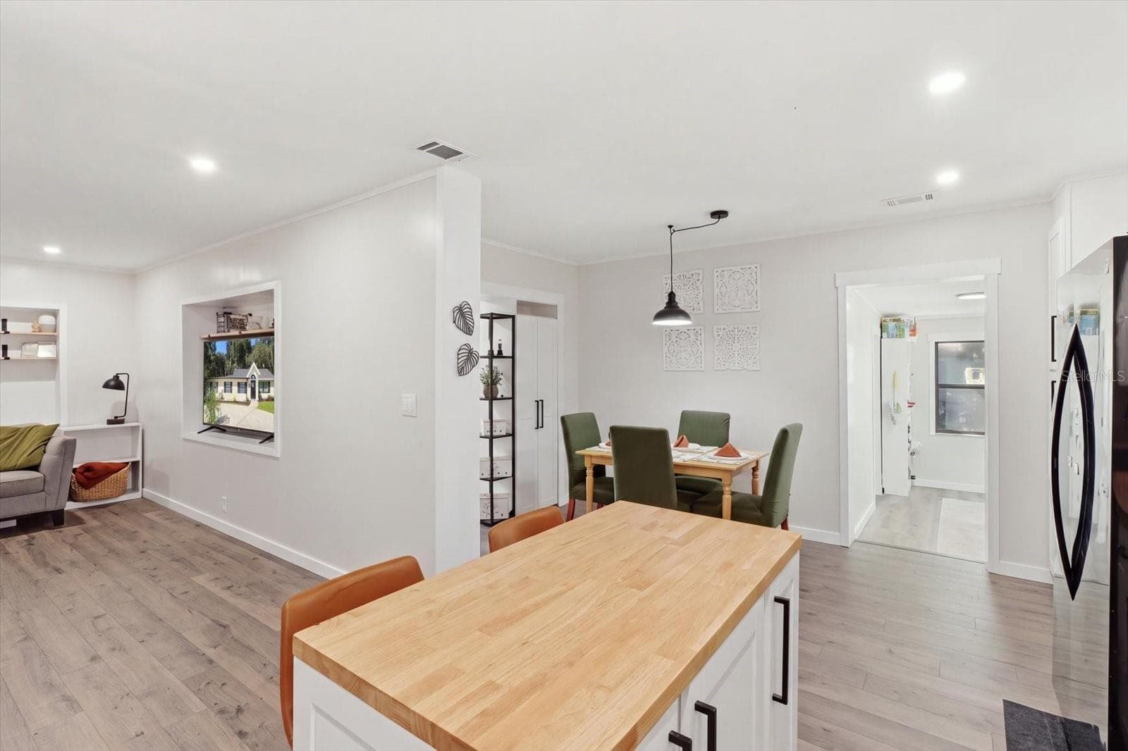 Single Family Residence at 505 HICKORY RD, INVERNESS, photo 11 of 71