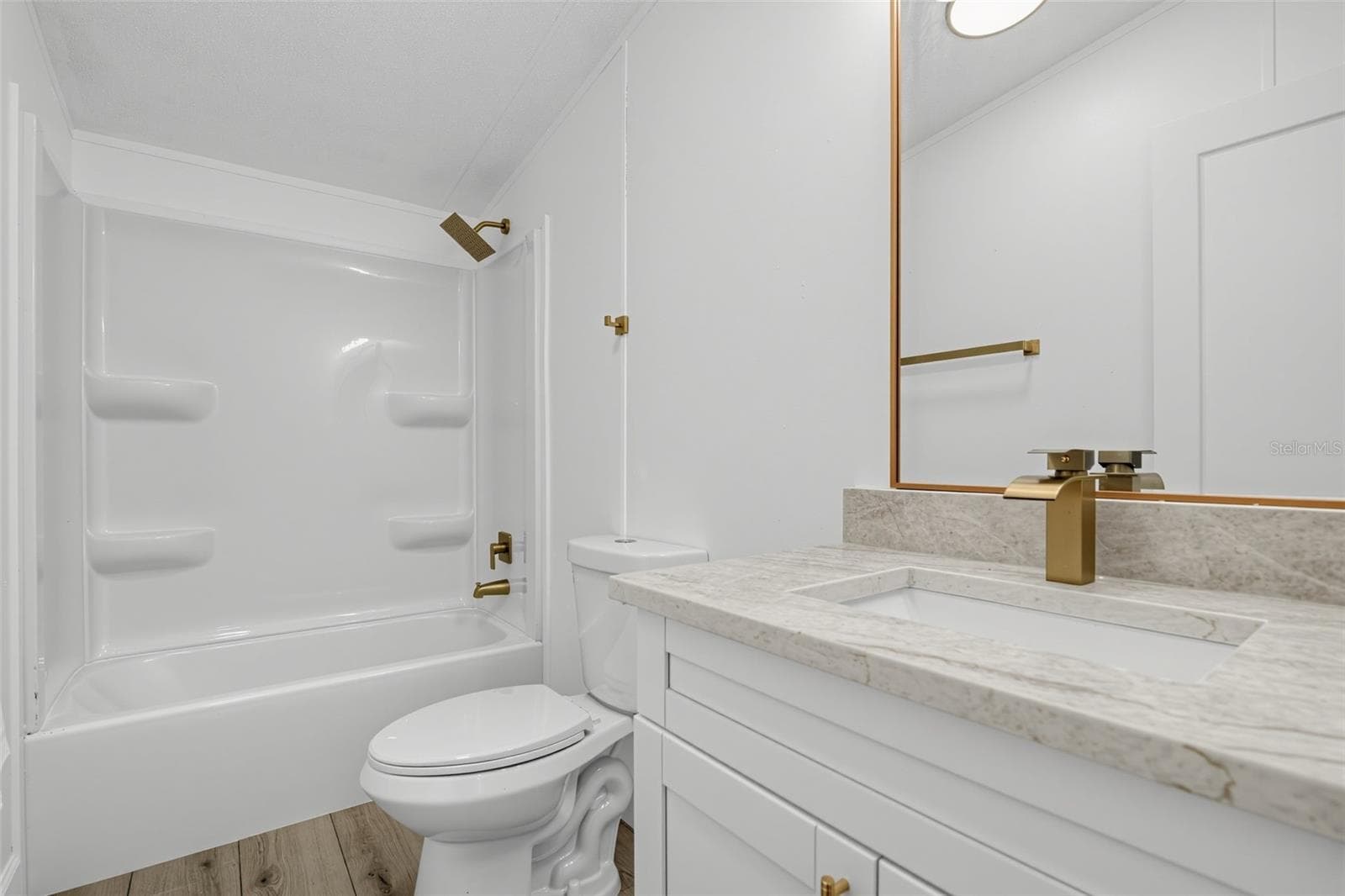 Manufactured Home at 124 HOUR GLASS CIR, HAWTHORNE, photo 21 of 30