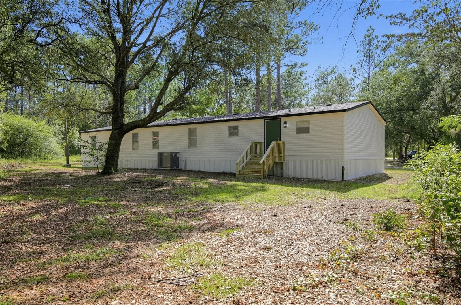 Manufactured Home at 124 HOUR GLASS CIR, HAWTHORNE, photo 28 of 30