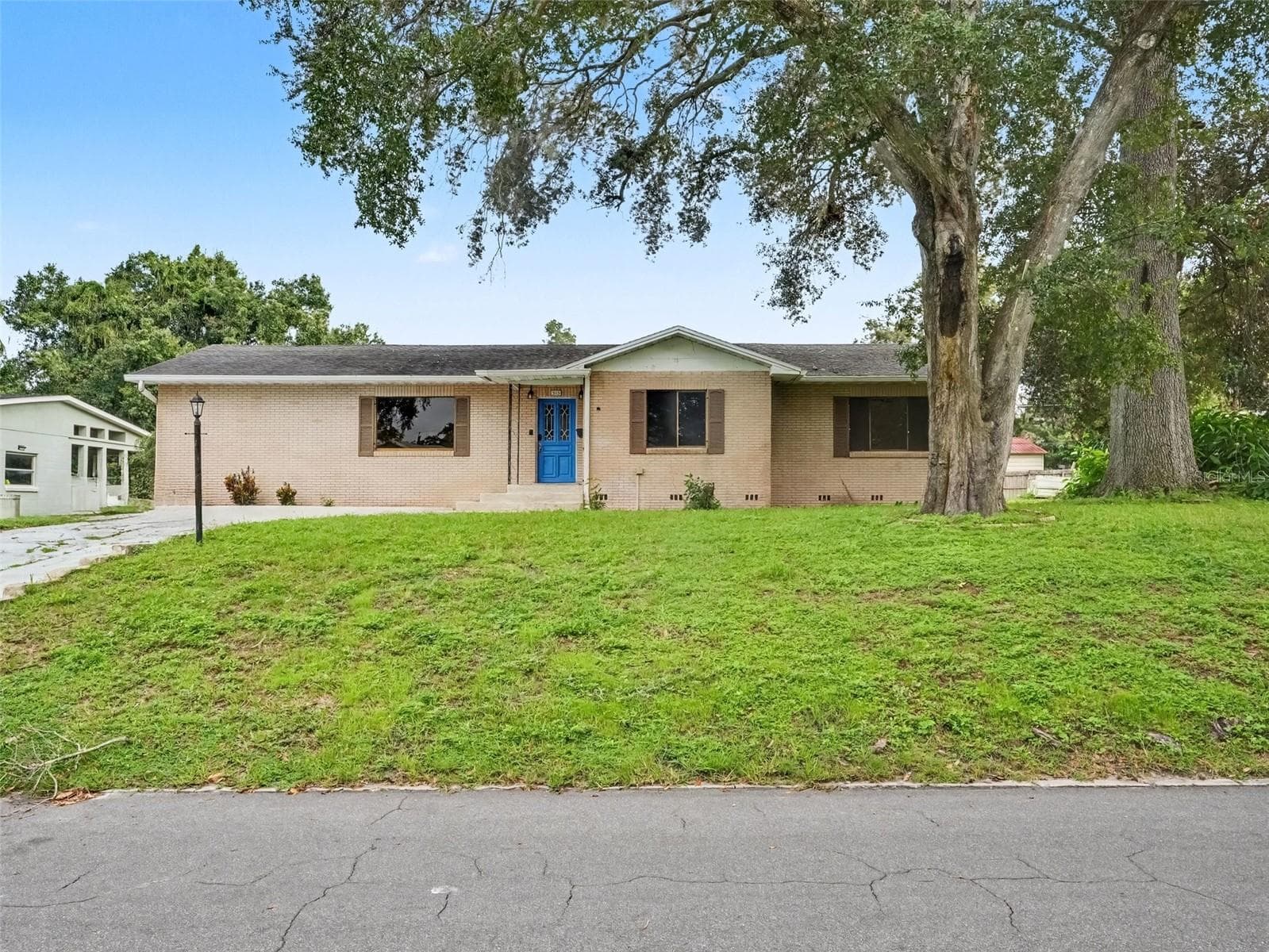 513 PALENCIA PL