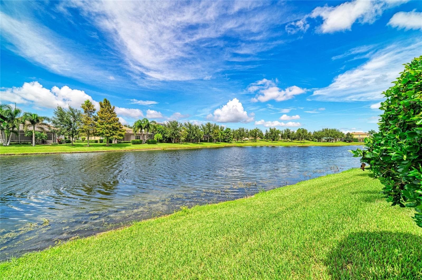 Single Family Residence at 13213 BRIDGEPORT XING, BRADENTON, photo 11 of 47
