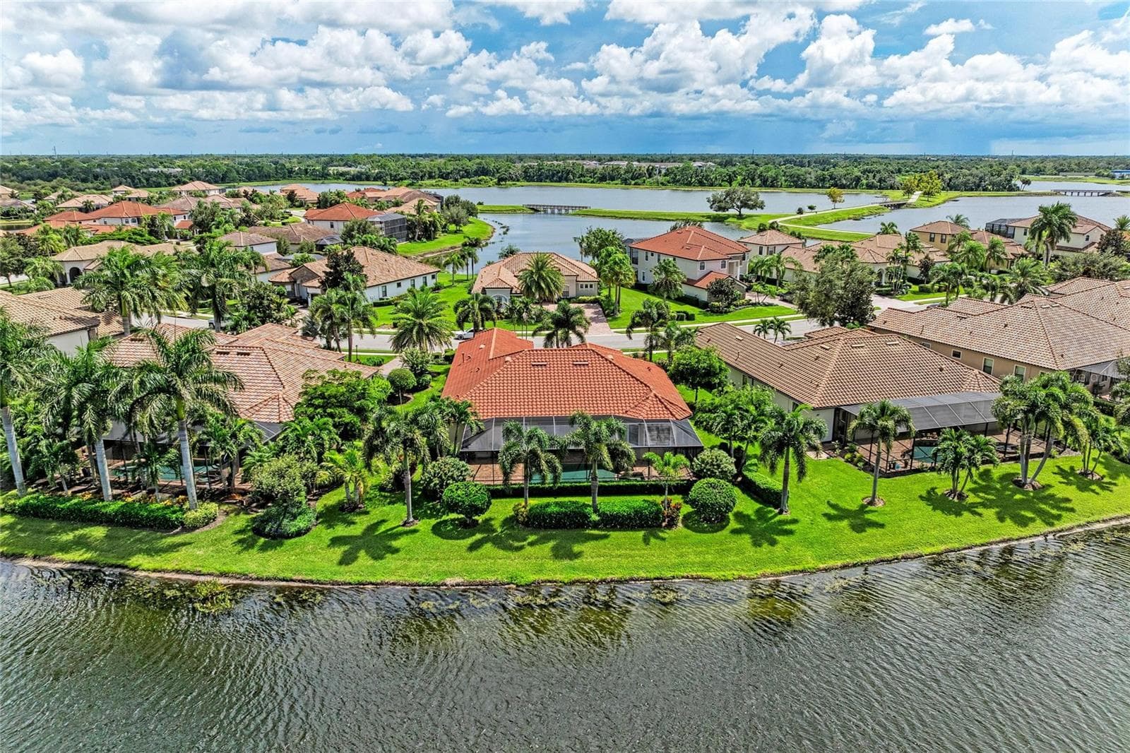 Single Family Residence at 13213 BRIDGEPORT XING, BRADENTON, photo 14 of 47