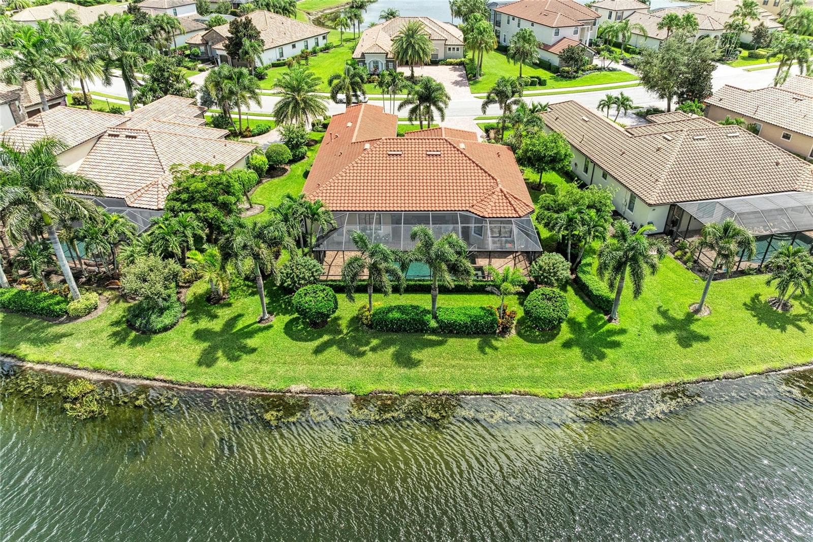 Single Family Residence at 13213 BRIDGEPORT XING, BRADENTON, photo 15 of 47