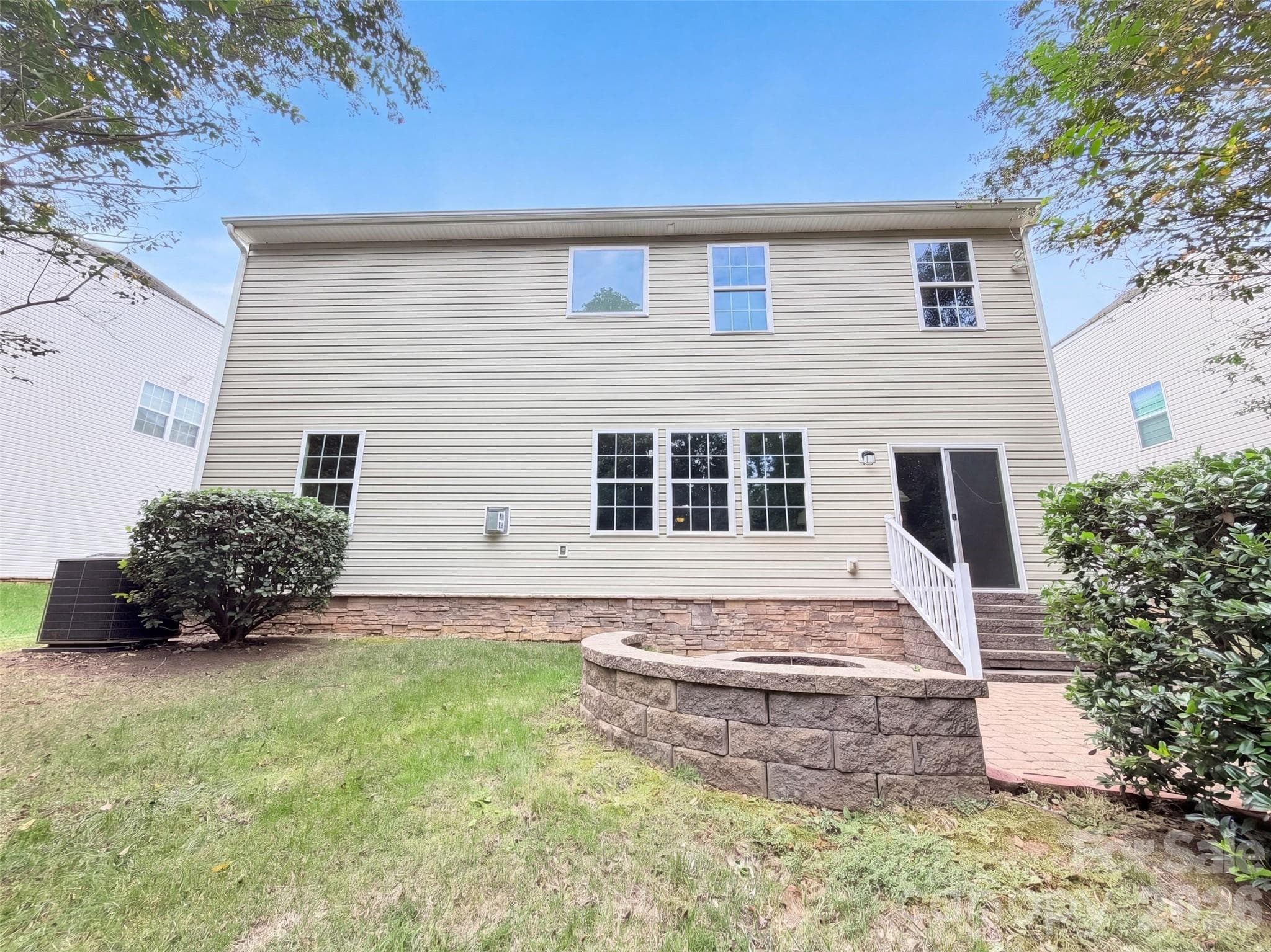 Single Family Residence at 7230 Kinley Commons Lane, Charlotte, photo 5 of 24
