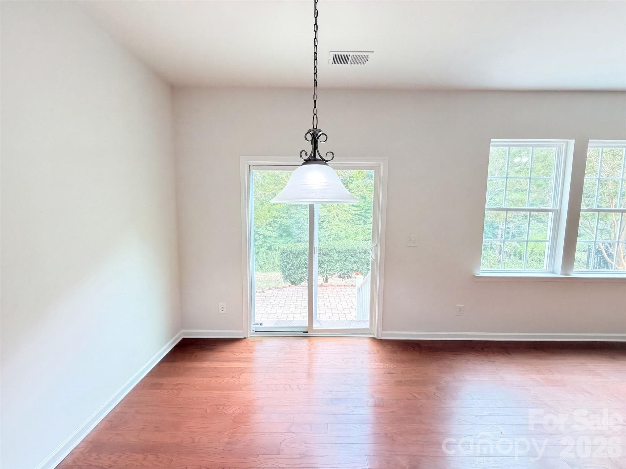 Single Family Residence at 7230 Kinley Commons Lane, Charlotte, photo 8 of 24