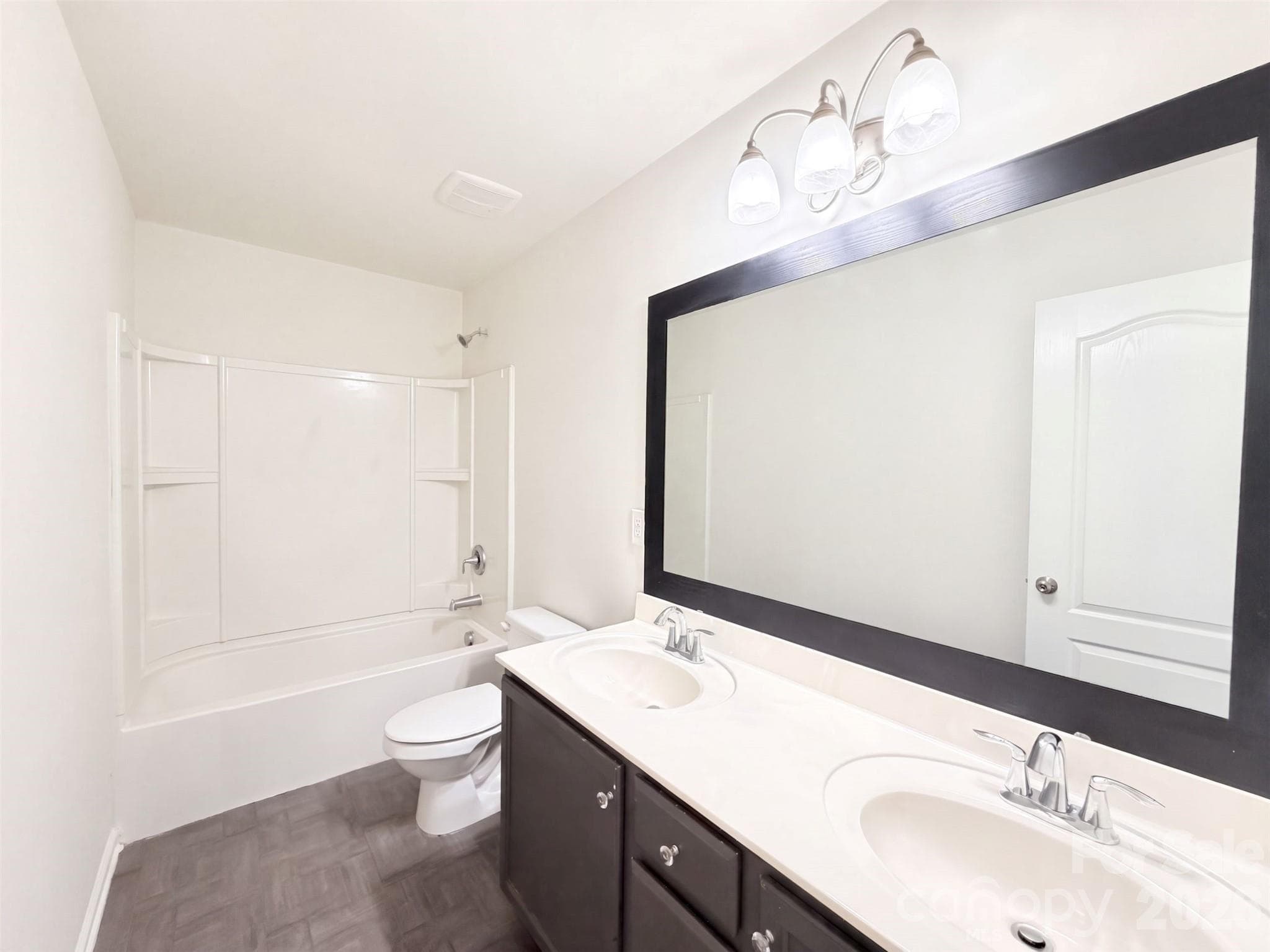 Single Family Residence at 7230 Kinley Commons Lane, Charlotte, photo 18 of 24