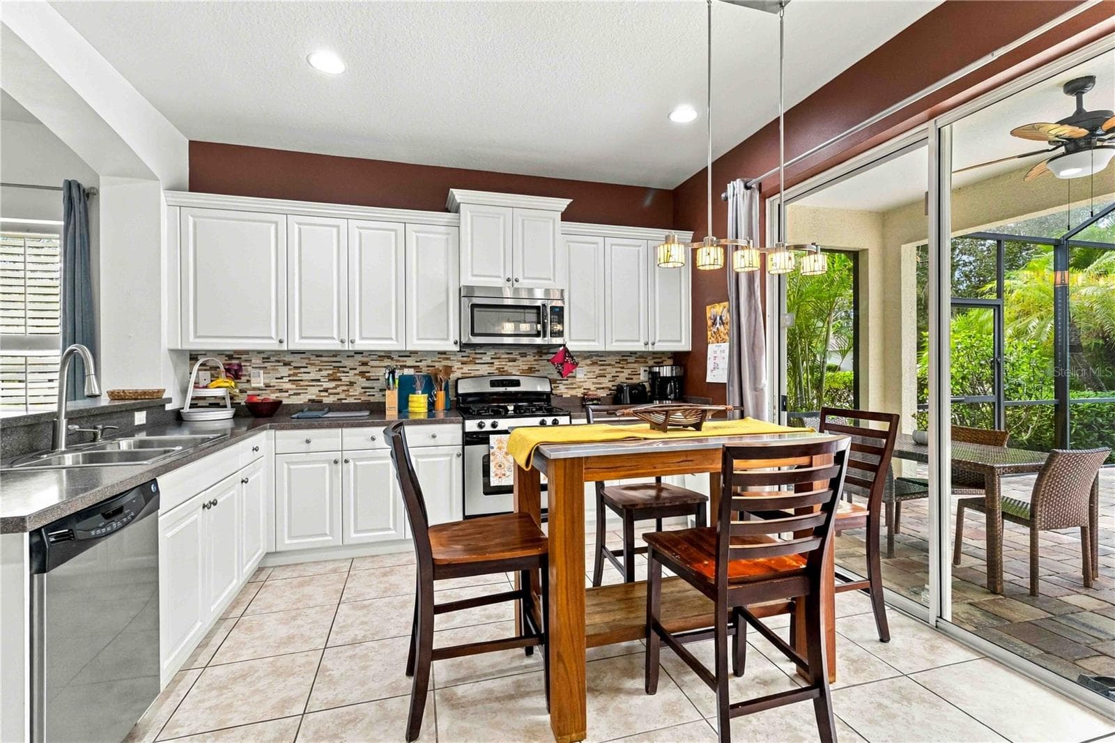 Single Family Residence at 11419 PIEDMONT PARK XING, BRADENTON, photo 6 of 55