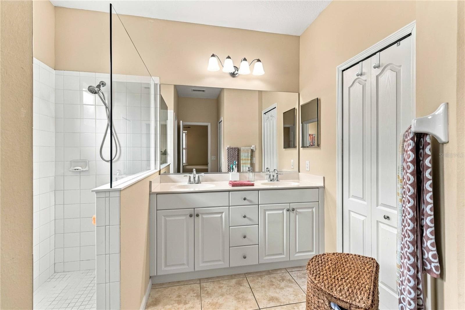 Single Family Residence at 11419 PIEDMONT PARK XING, BRADENTON, photo 19 of 55