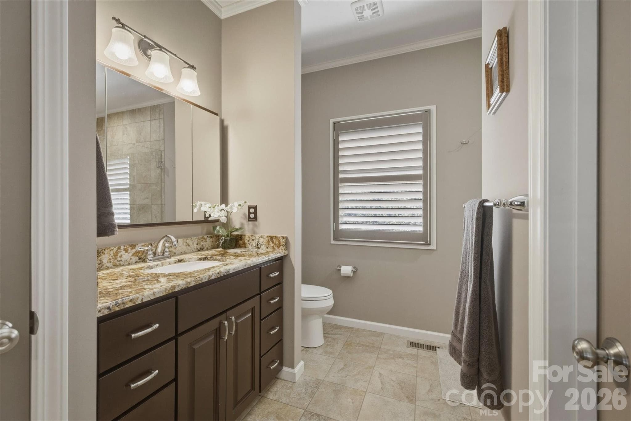 Guest Bath - 315 Lakeview Trail, Nebo