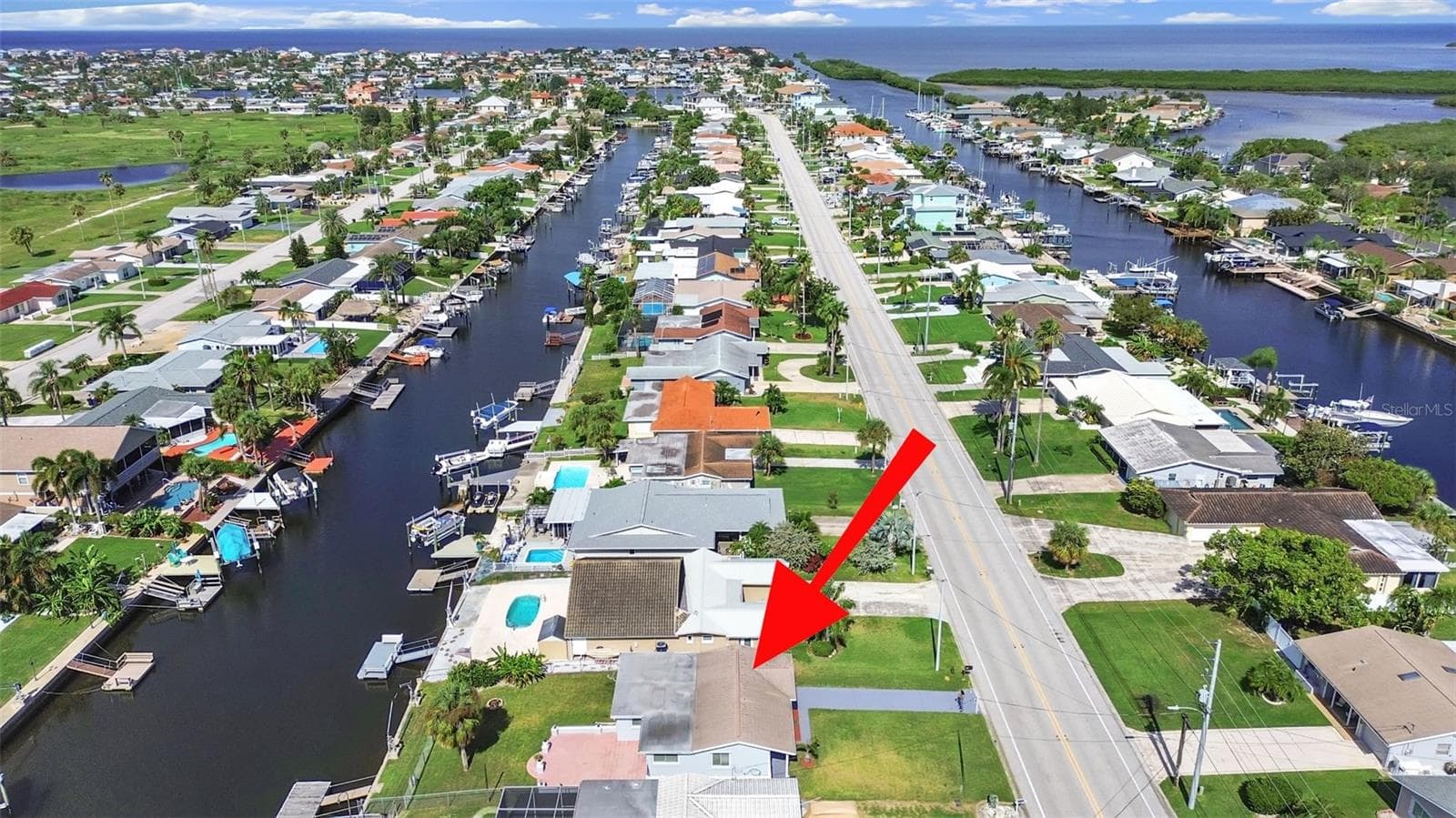 Single Family Residence at 4156 FLORAMAR TER, NEW PORT RICHEY, photo 4 of 39