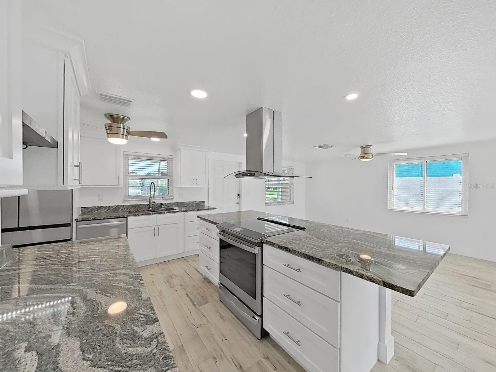 Single Family Residence at 4156 FLORAMAR TER, NEW PORT RICHEY, photo 17 of 39