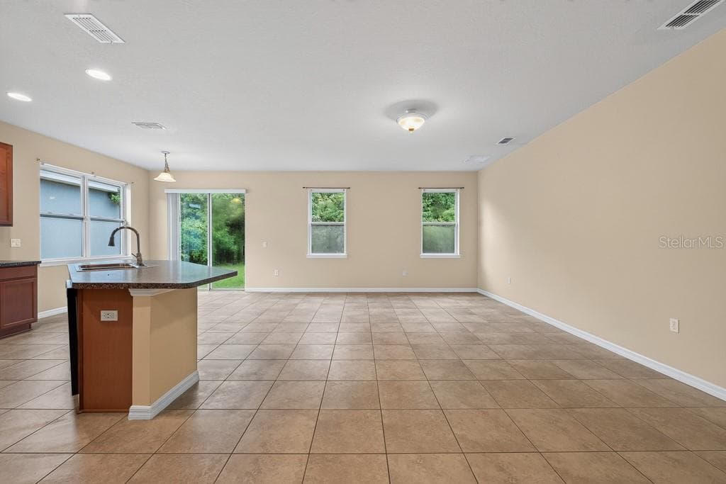 Single Family Residence at 11601 TANGLE STONE DR, GIBSONTON, photo 2 of 54