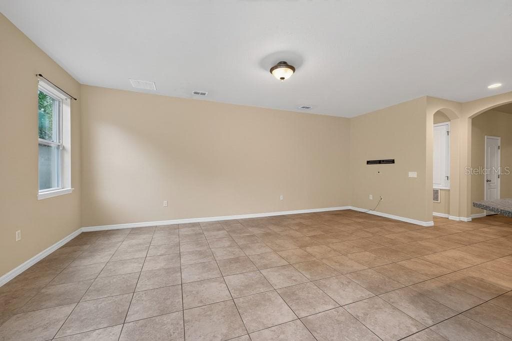 Single Family Residence at 11601 TANGLE STONE DR, GIBSONTON, photo 6 of 54