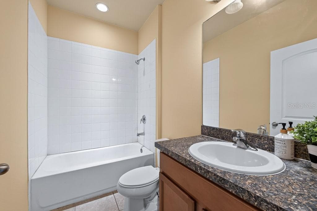 Single Family Residence at 11601 TANGLE STONE DR, GIBSONTON, photo 37 of 54