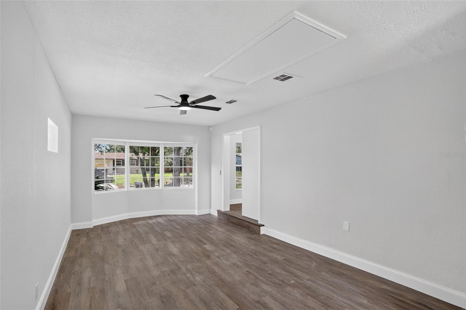 Single Family Residence at 405 CHESTNUT AVE, ALTAMONTE SPRINGS, photo 7 of 33